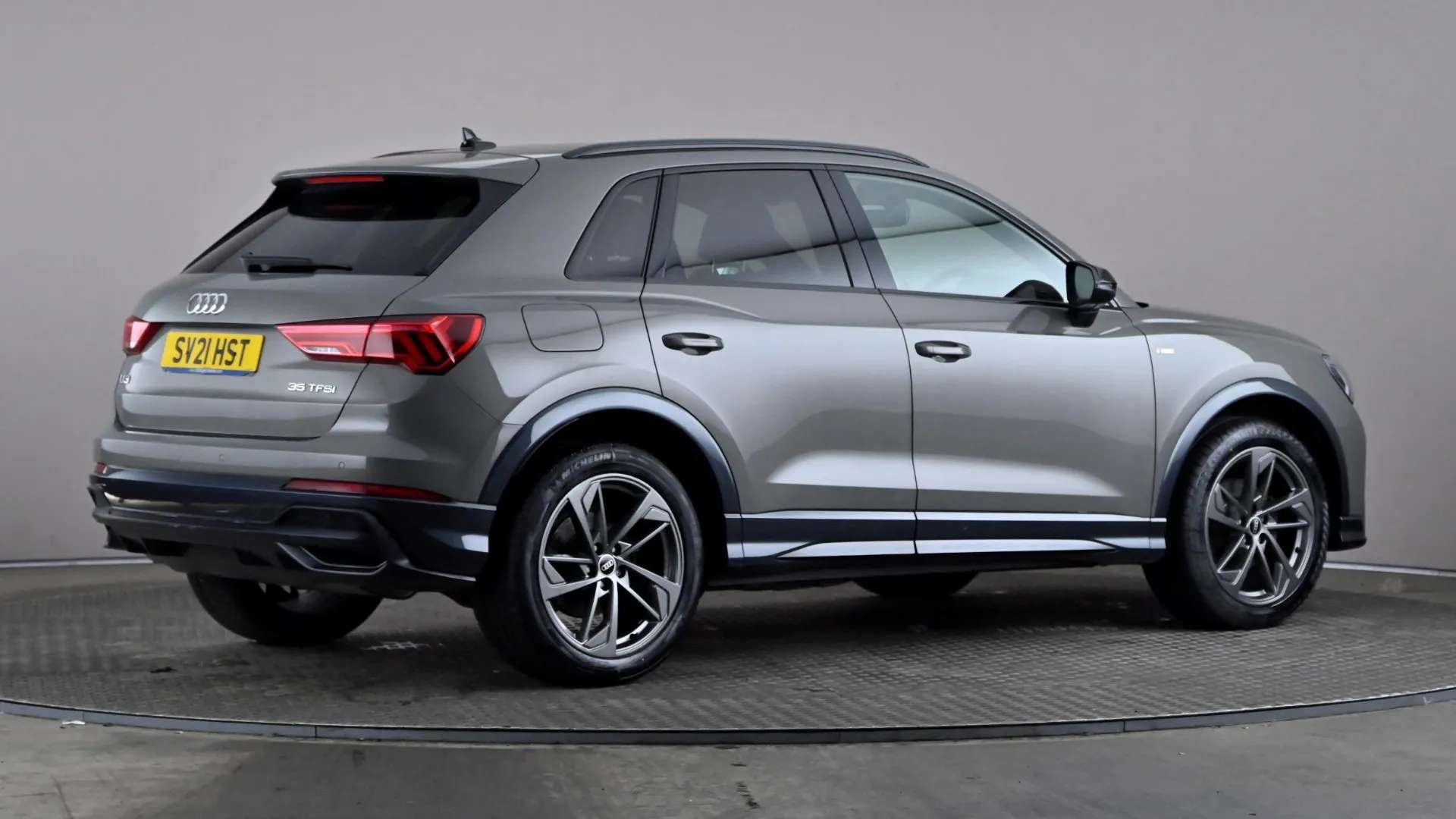 2021 AUDI Q3 2021 AUDI Q3