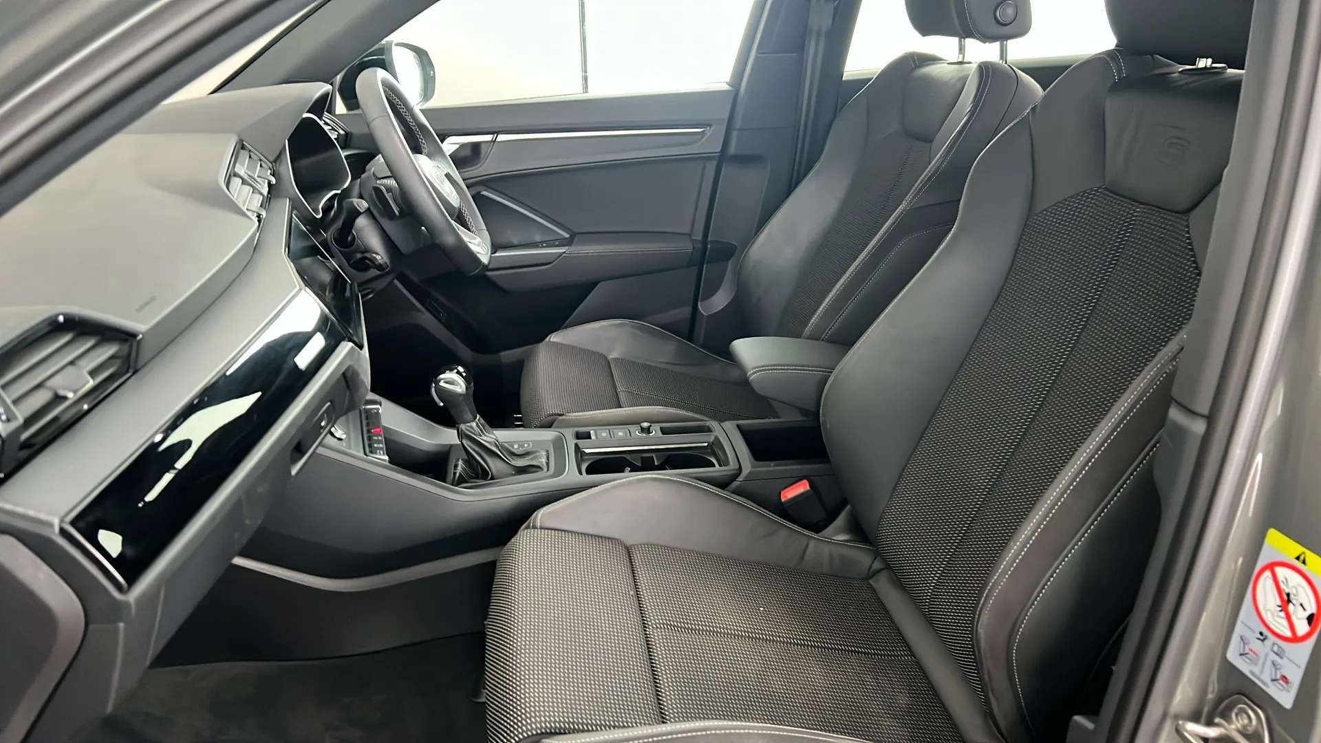 2021 AUDI Q3 2021 AUDI Q3