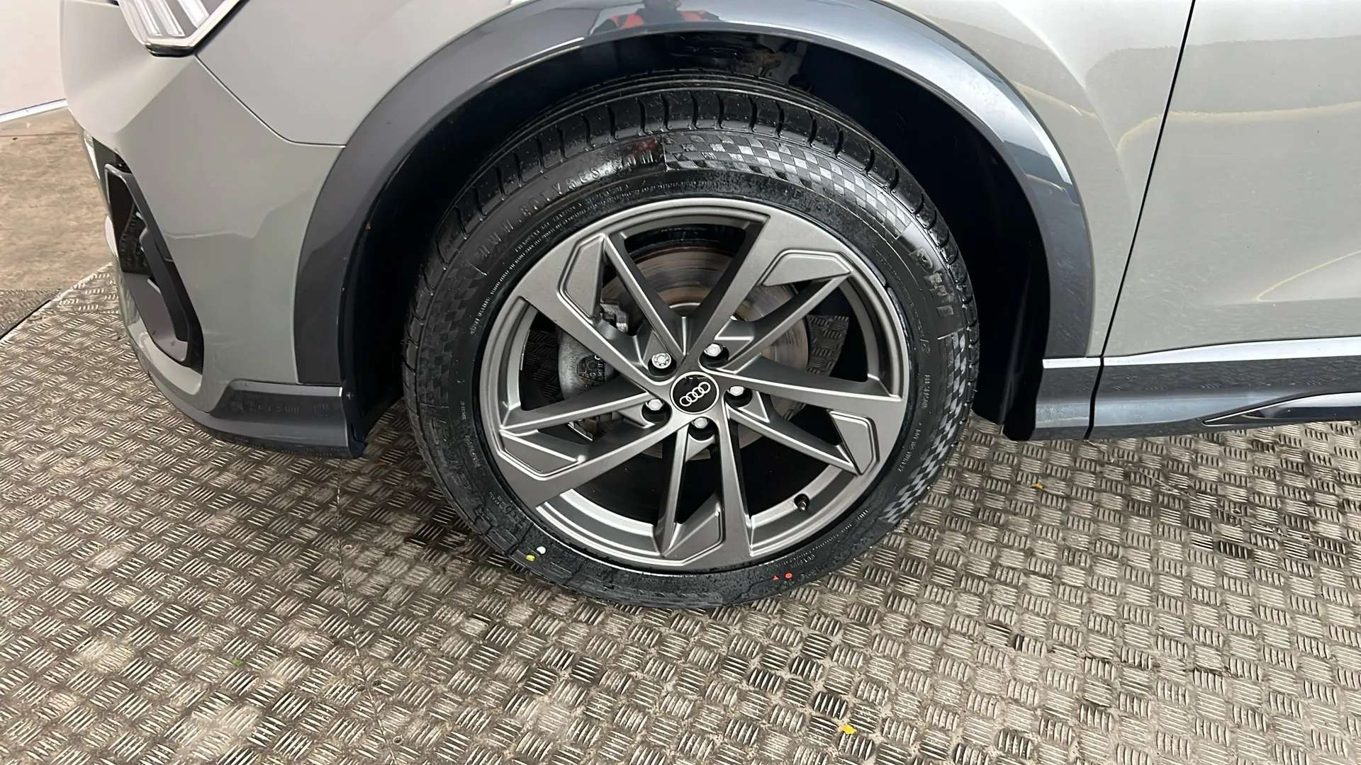 2021 AUDI Q3 2021 AUDI Q3