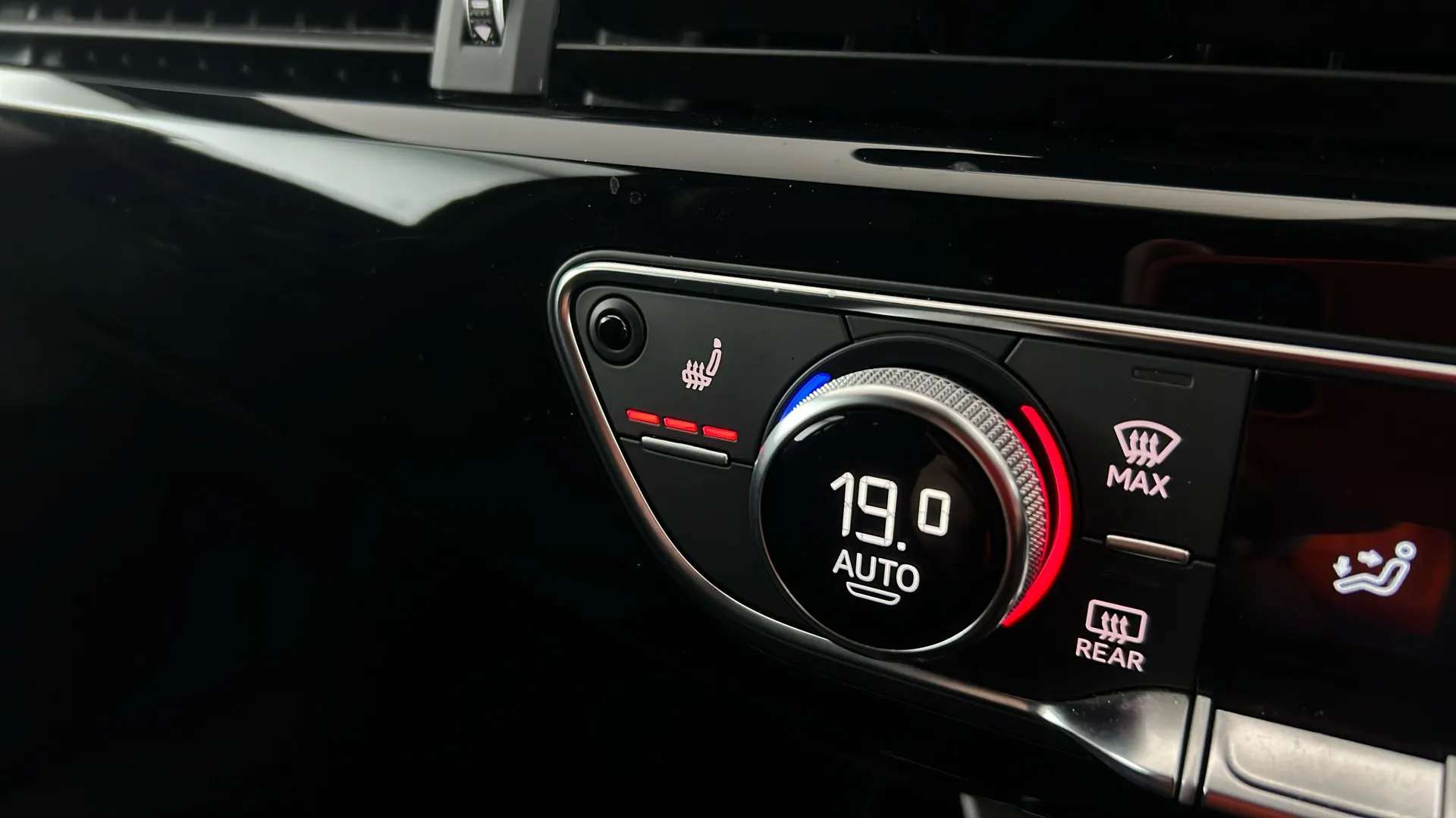 2023 AUDI A4 2023 AUDI A4