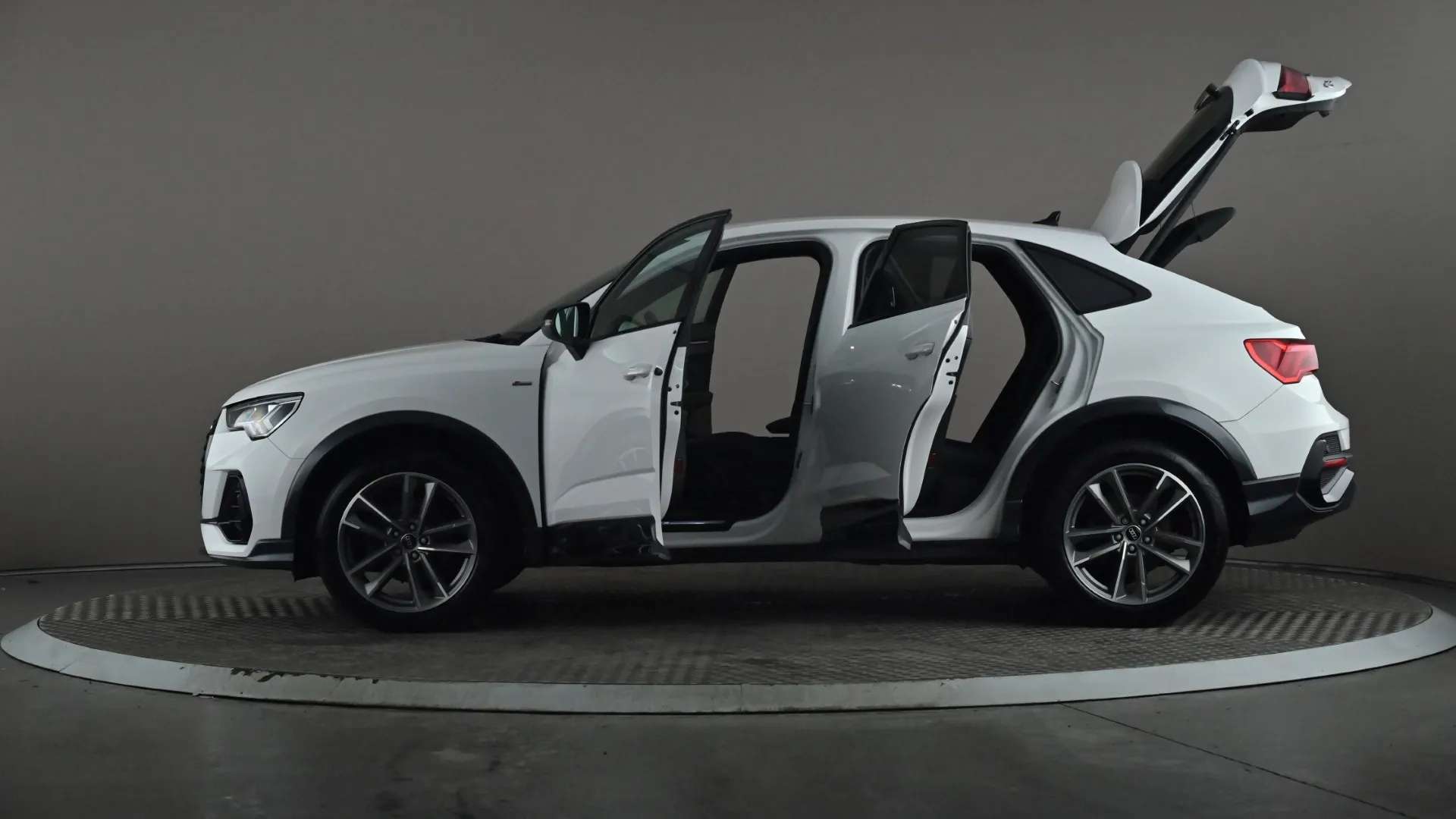 2023 AUDI Q3 2023 AUDI Q3