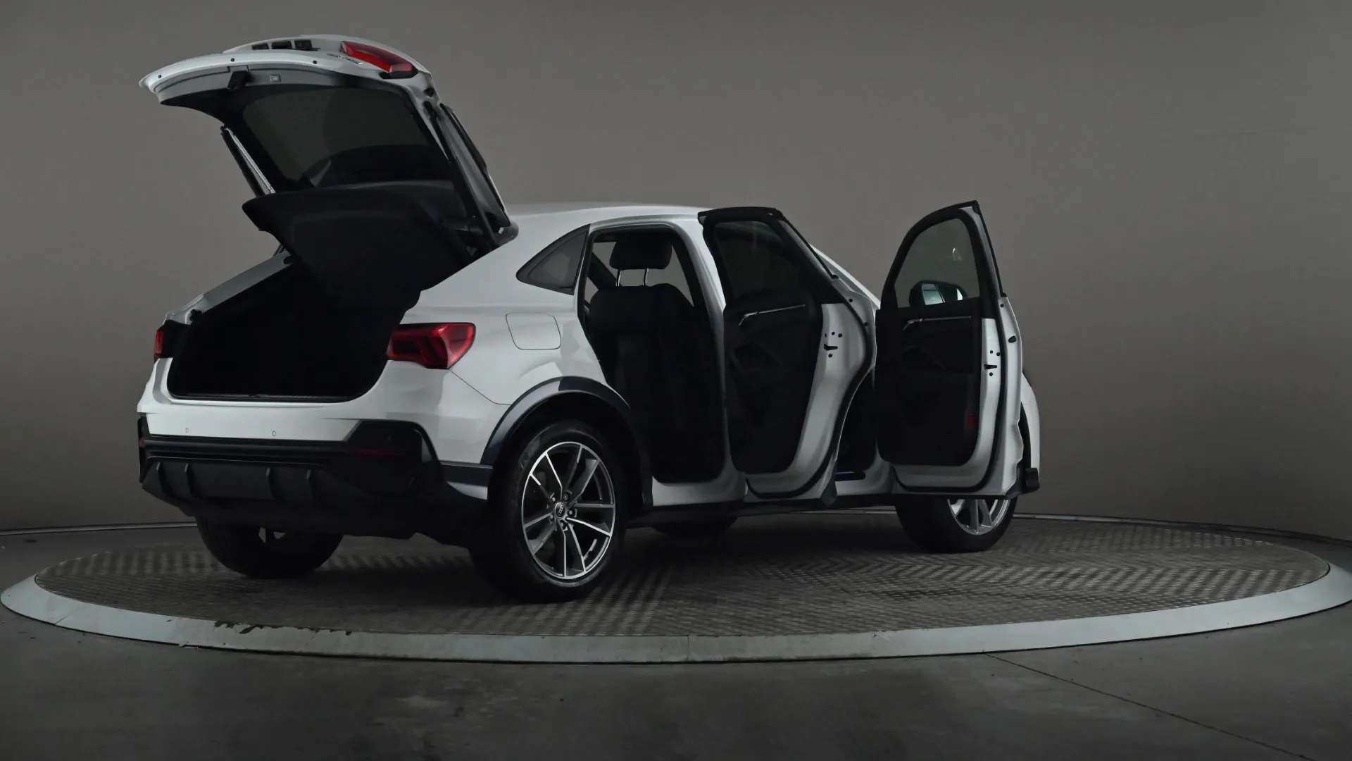 2023 AUDI Q3 2023 AUDI Q3