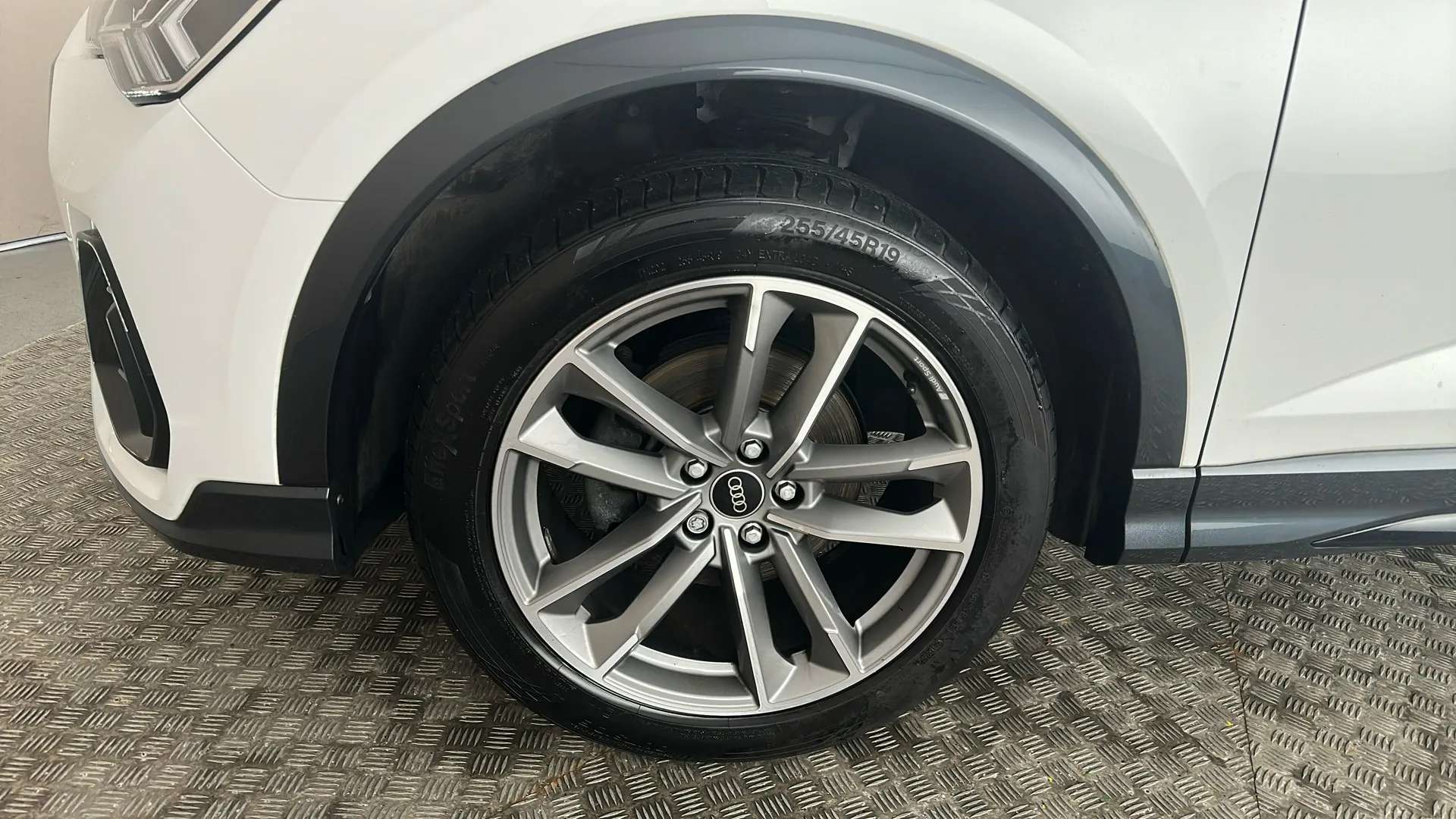 2023 AUDI Q3 2023 AUDI Q3