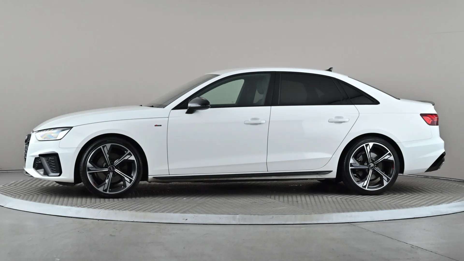A 2022 AUDI A4 35 TFSI Black Edition S Tronic A 2022 AUDI A4 35 TFSI Black Edition S Tronic