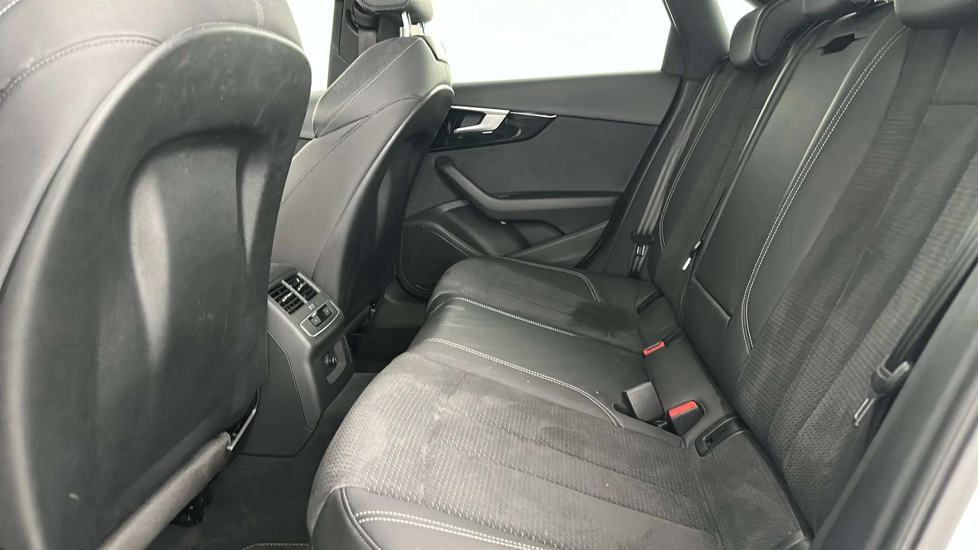 2022 AUDI A4 2022 AUDI A4