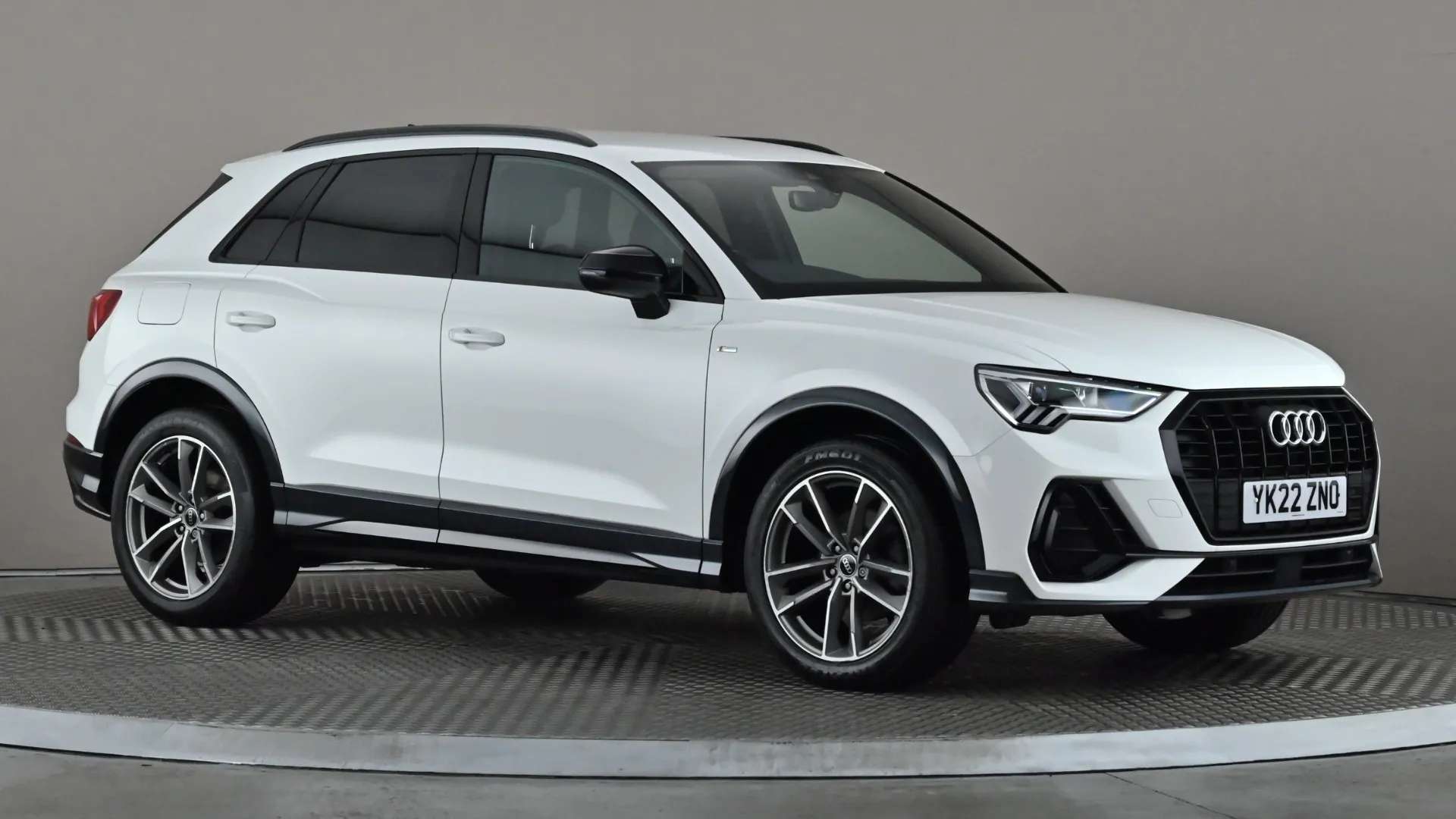 A 2022 AUDI Q3 35 TFSI Black Edition S Tronic A 2022 AUDI Q3 35 TFSI Black Edition S Tronic