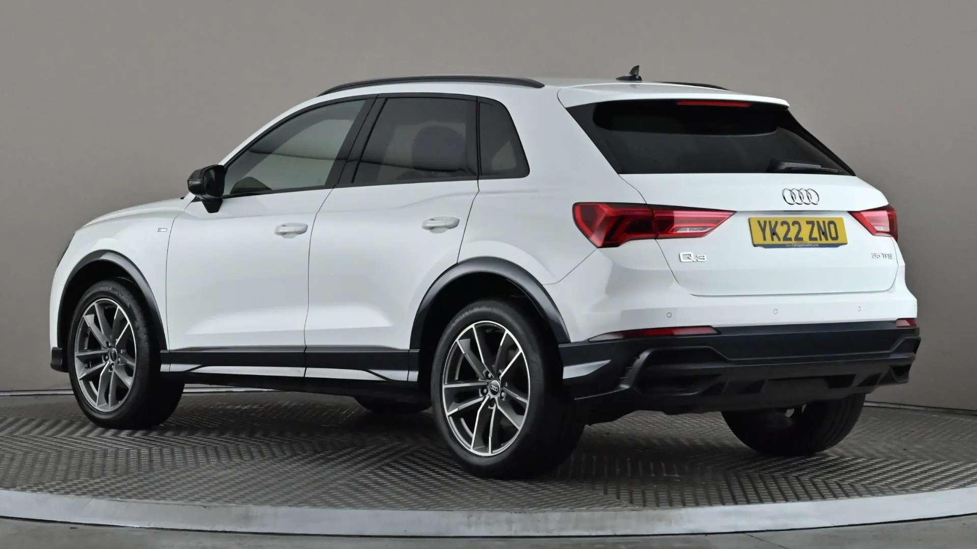 A 2022 AUDI Q3 35 TFSI Black Edition S Tronic A 2022 AUDI Q3 35 TFSI Black Edition S Tronic