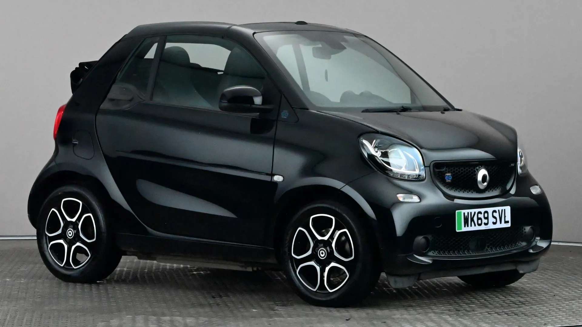 A 2019 SMART FORTWO CABRIO 60kW EQ Prime Premium 17kWh Auto A 2019 SMART FORTWO CABRIO 60kW EQ Prime Premium 17kWh Auto