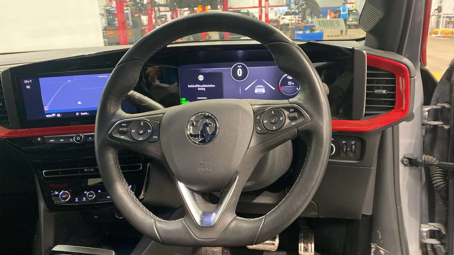 A 2021 VAUXHALL MOKKA 100kW SRi Nav Premium 50kWh Auto A 2021 VAUXHALL MOKKA 100kW SRi Nav Premium 50kWh Auto