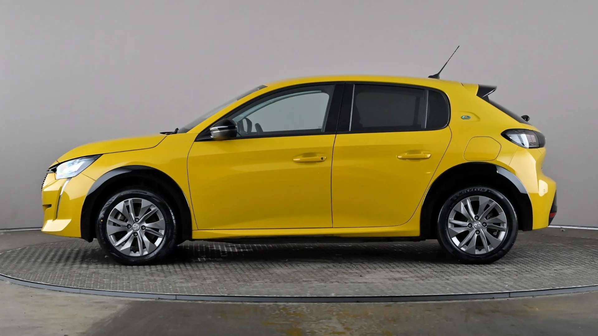 A 2023 PEUGEOT 208 100kW Allure Premium + 50kWh Auto A 2023 PEUGEOT 208 100kW Allure Premium + 50kWh Auto