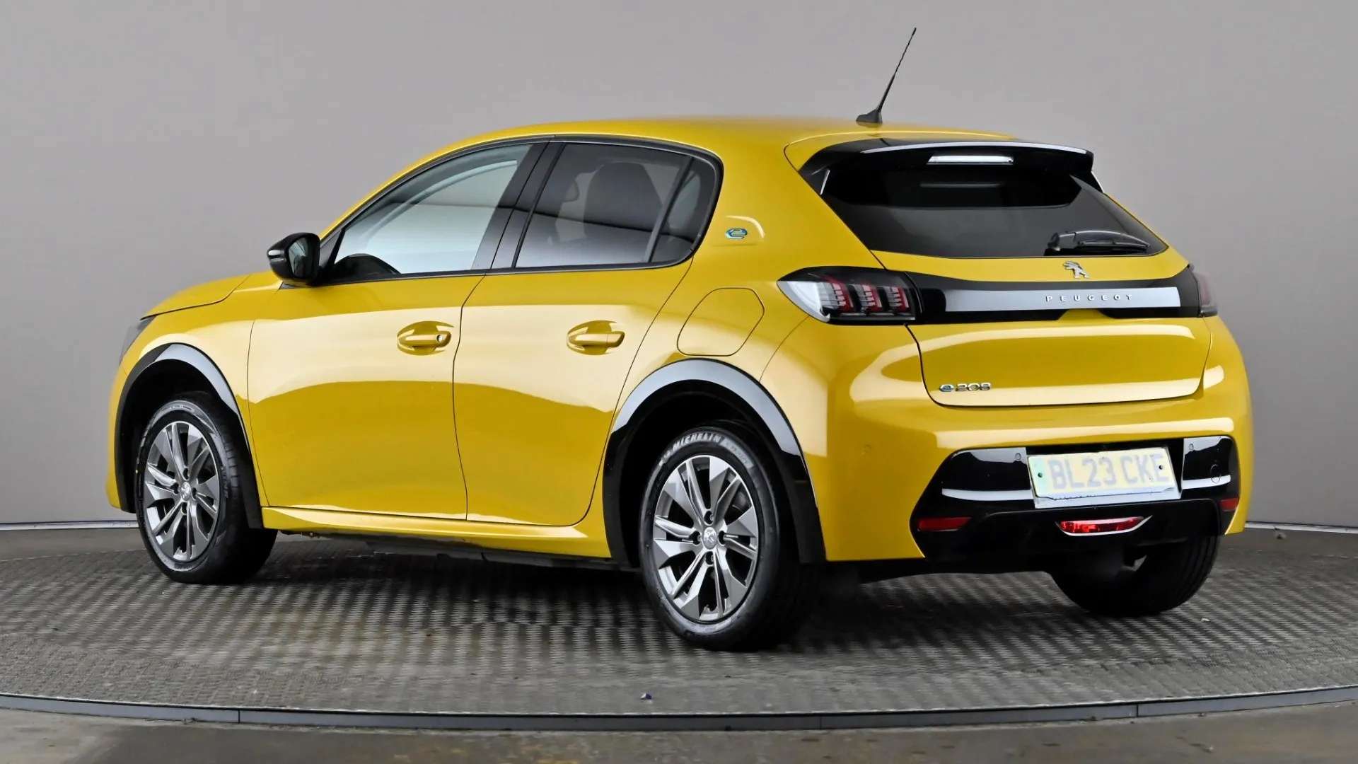 A 2023 PEUGEOT 208 100kW Allure Premium + 50kWh Auto A 2023 PEUGEOT 208 100kW Allure Premium + 50kWh Auto