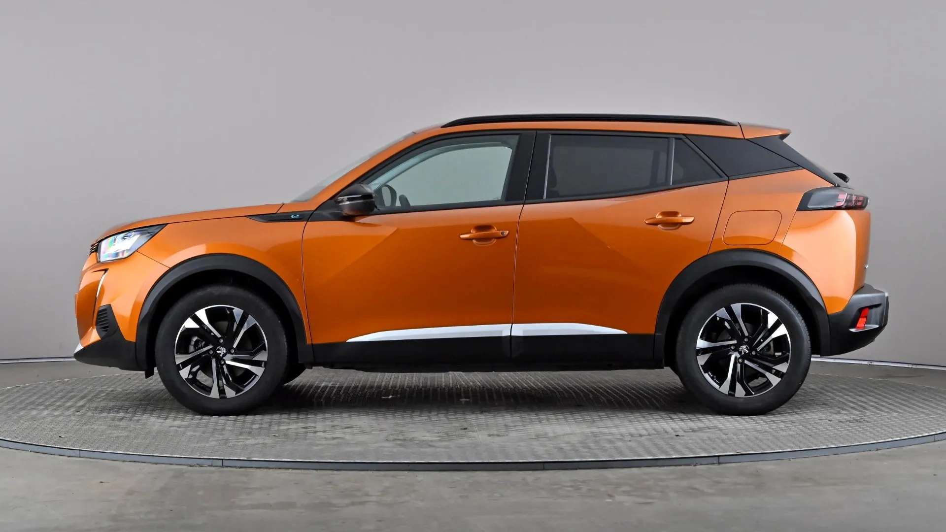 A 2022 PEUGEOT 2008 100kW Allure Premium+ 50kWh Auto A 2022 PEUGEOT 2008 100kW Allure Premium+ 50kWh Auto