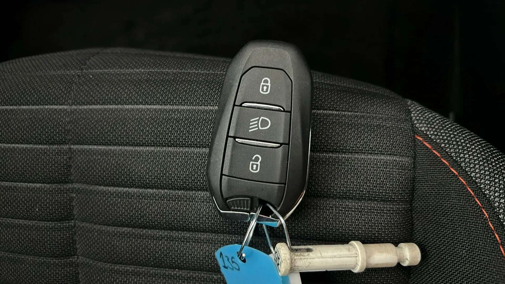 2022 PEUGEOT 2008 2022 PEUGEOT 2008