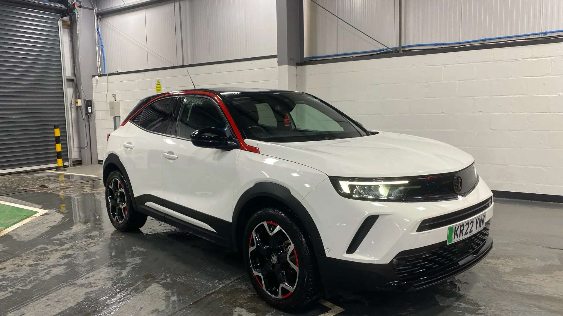 A 2022 VAUXHALL MOKKA 100kW SRi Premium 50kWh Auto A 2022 VAUXHALL MOKKA 100kW SRi Premium 50kWh Auto