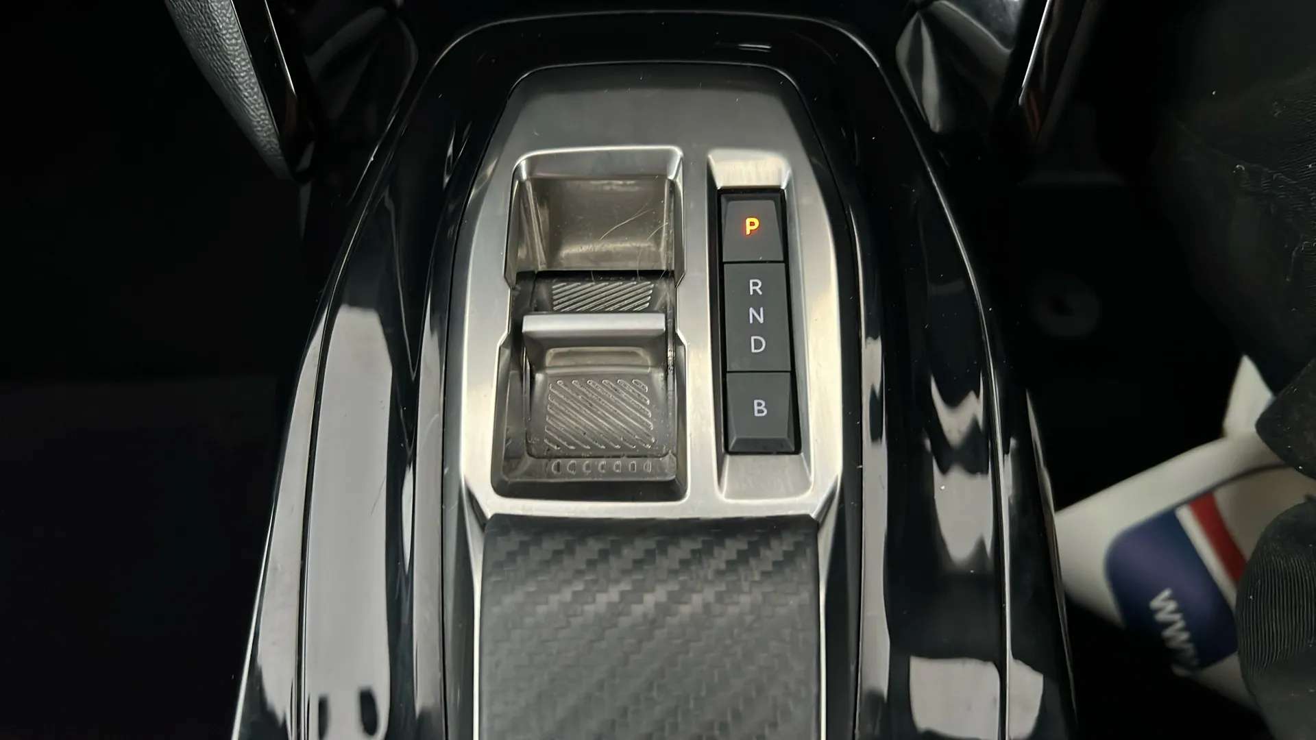 2023 PEUGEOT 2008 2023 PEUGEOT 2008