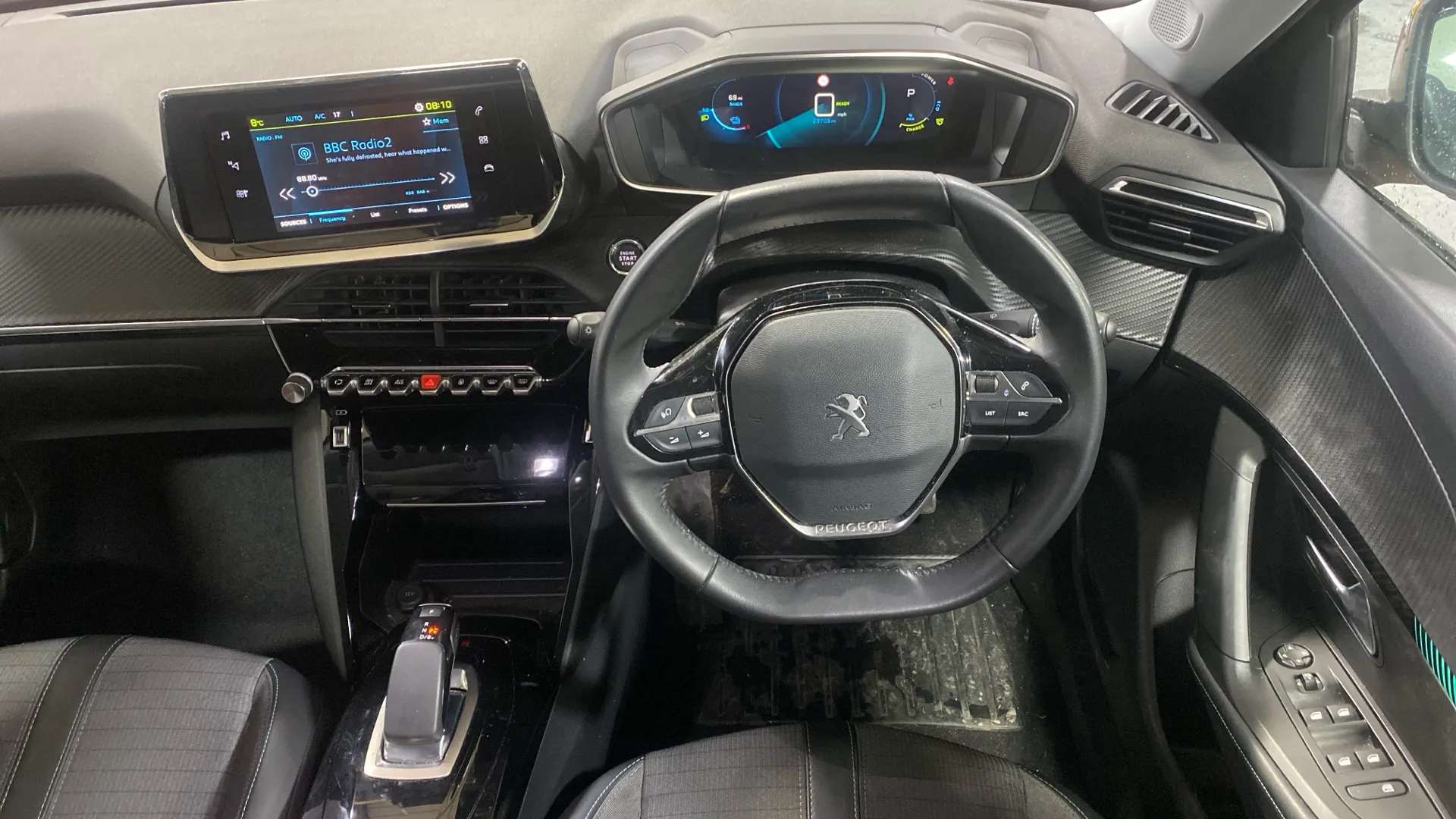 2021 PEUGEOT 2008 2021 PEUGEOT 2008