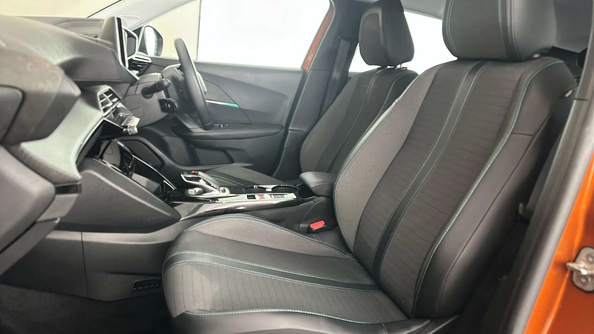 2021 PEUGEOT 2008 2021 PEUGEOT 2008