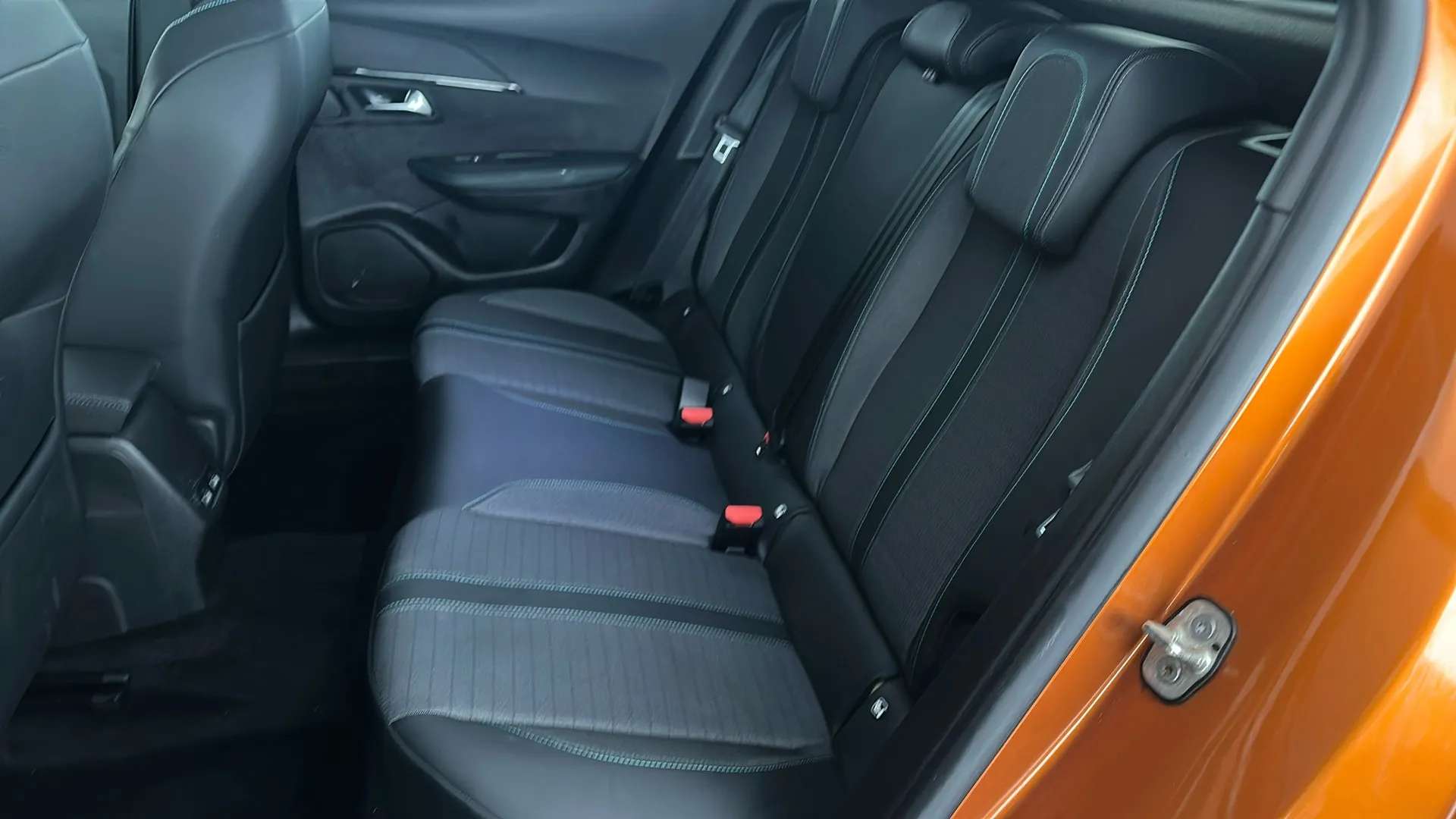 2021 PEUGEOT 2008 2021 PEUGEOT 2008