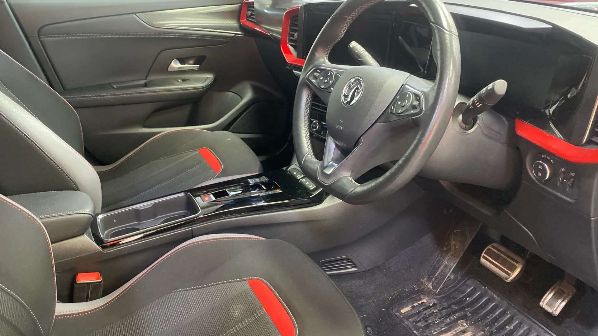 A 2021 VAUXHALL MOKKA 100kW SRi Nav Premium 50kWh Auto A 2021 VAUXHALL MOKKA 100kW SRi Nav Premium 50kWh Auto