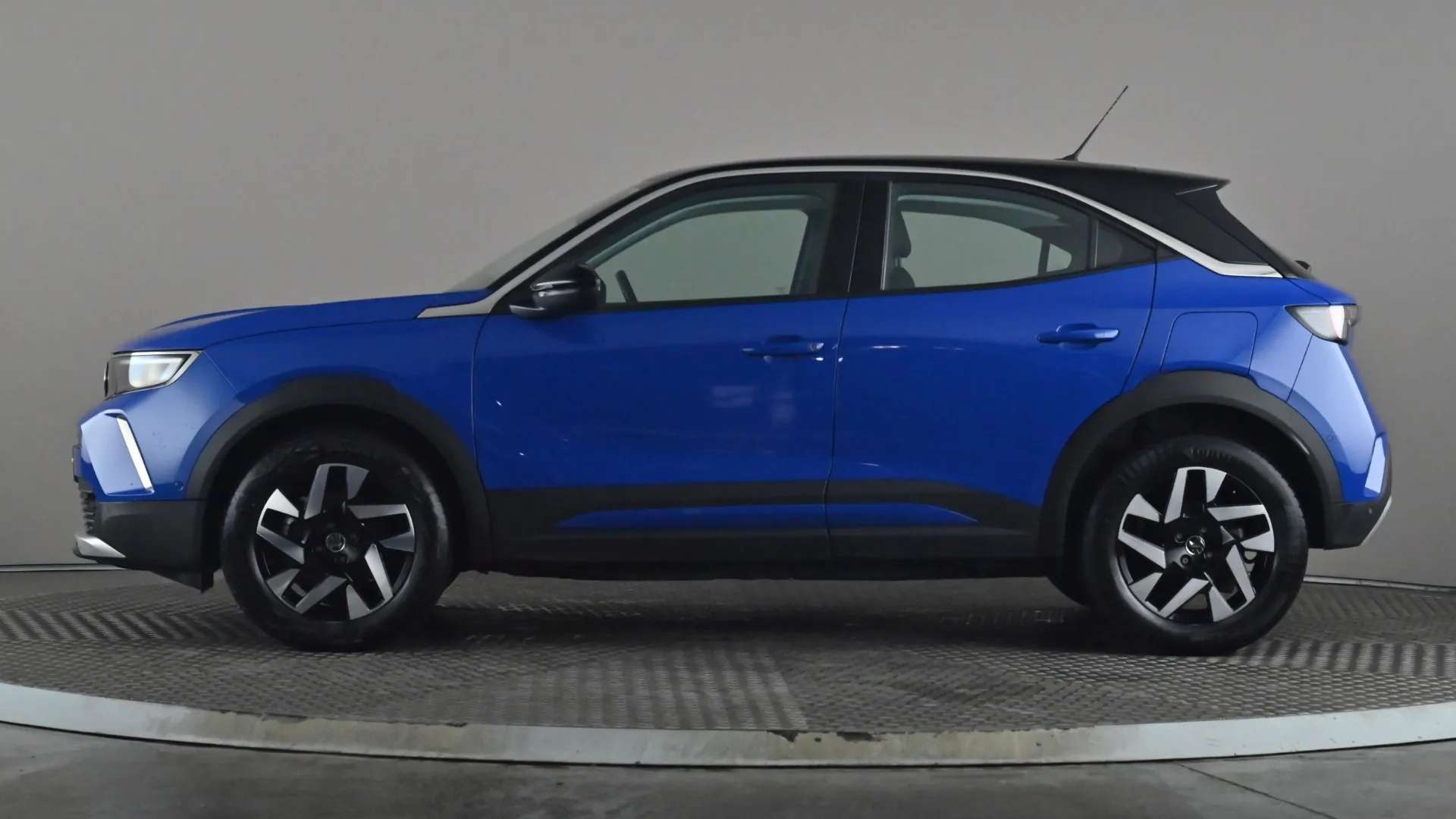A 2022 VAUXHALL MOKKA 100kW Elite Premium 50kWh Auto A 2022 VAUXHALL MOKKA 100kW Elite Premium 50kWh Auto