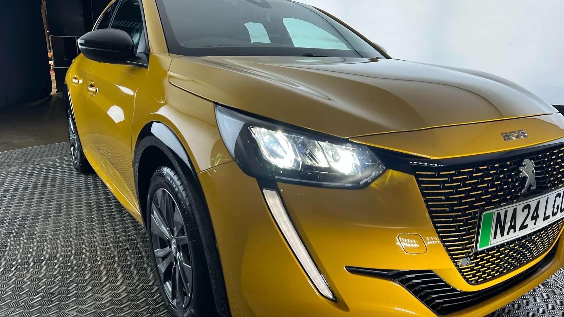 2024 PEUGEOT 208 2024 PEUGEOT 208