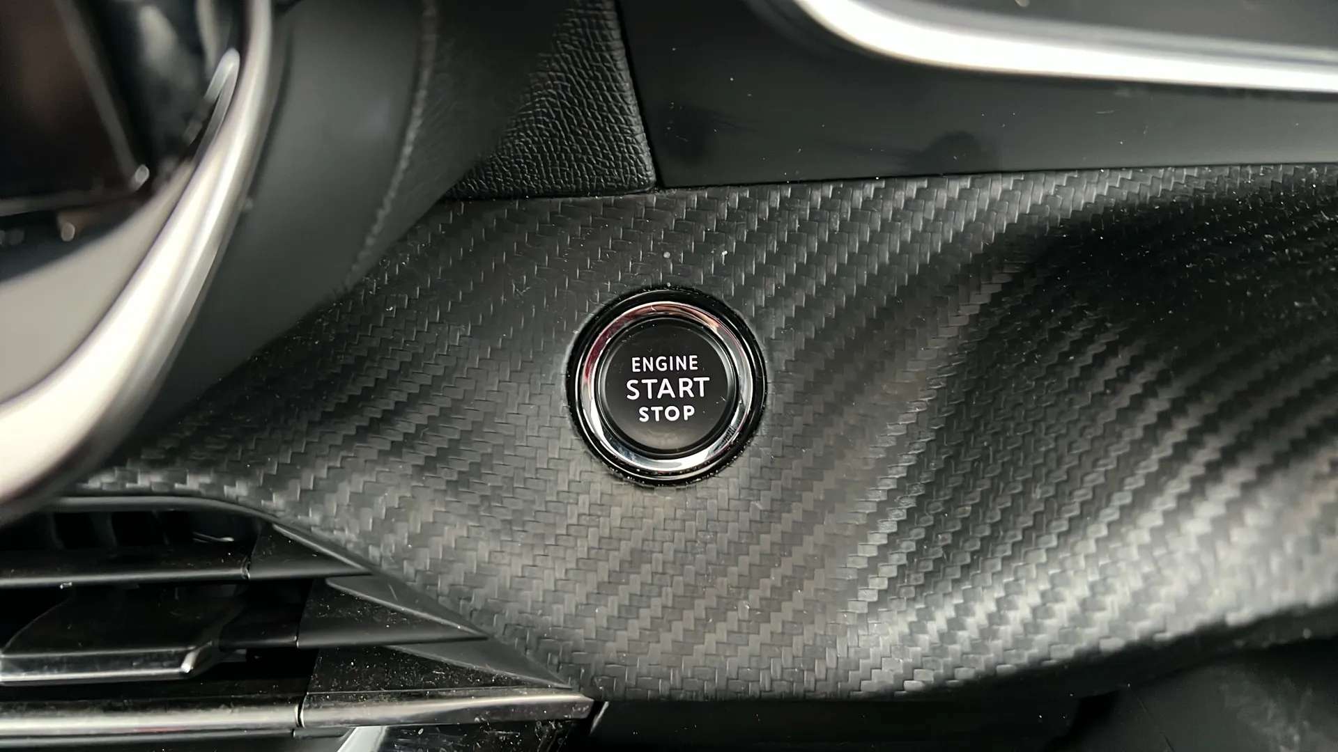 2024 PEUGEOT 208 2024 PEUGEOT 208