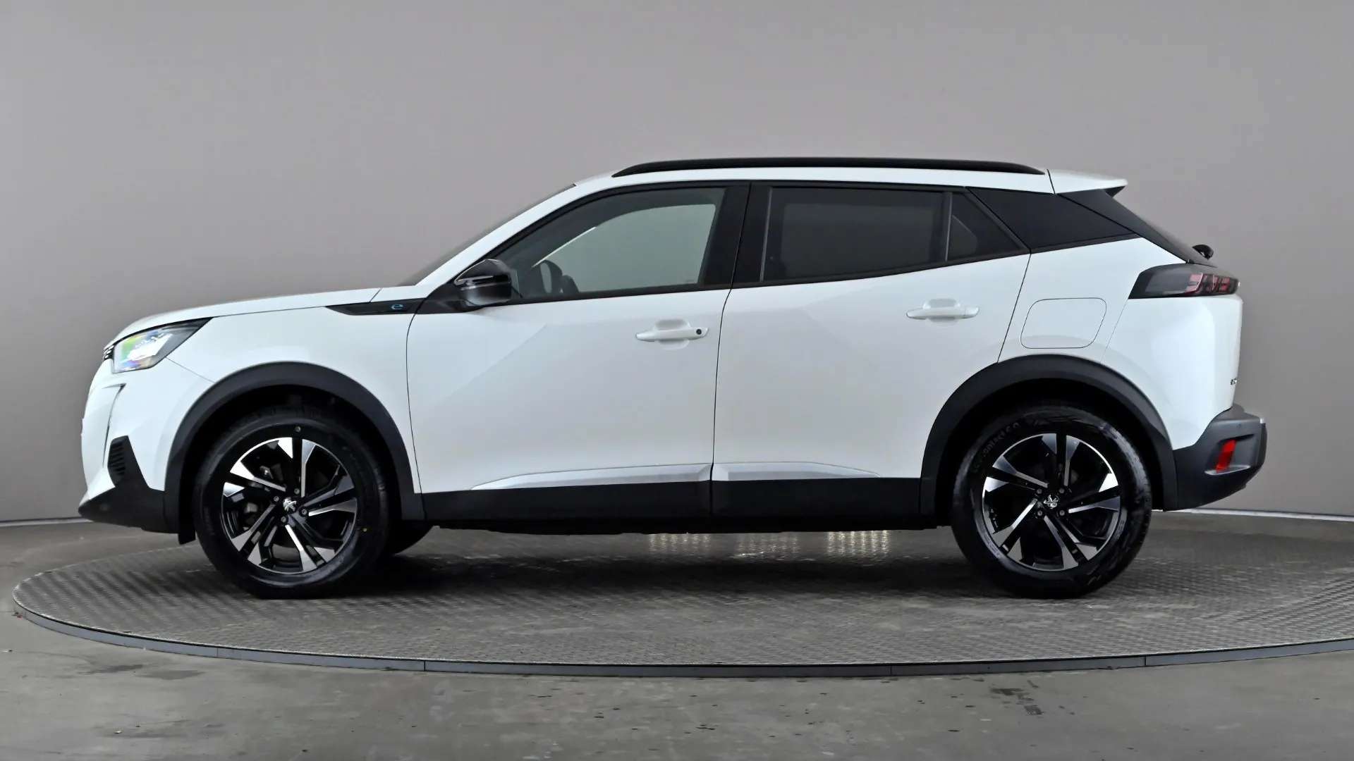 A 2022 PEUGEOT 2008 100kW Allure Premium+ 50kWh Auto A 2022 PEUGEOT 2008 100kW Allure Premium+ 50kWh Auto