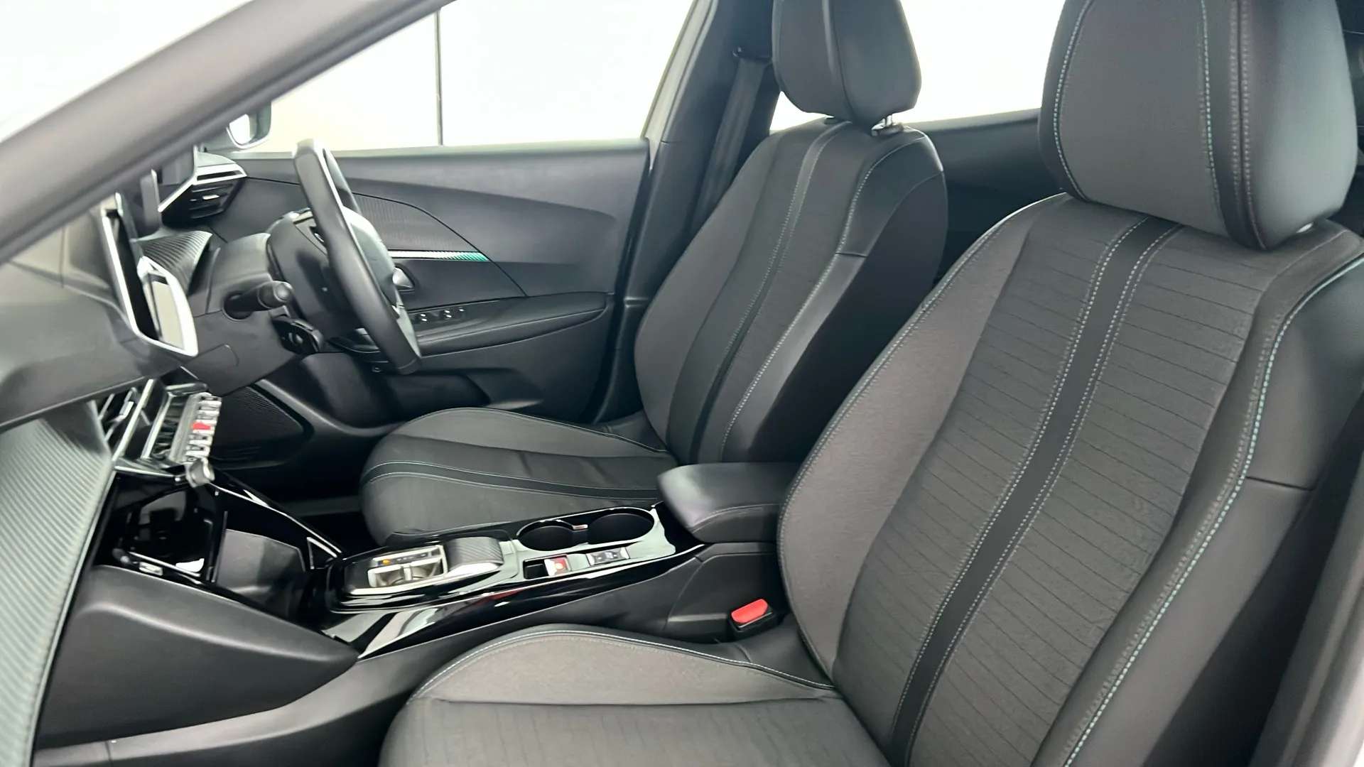 2022 PEUGEOT 2008 2022 PEUGEOT 2008