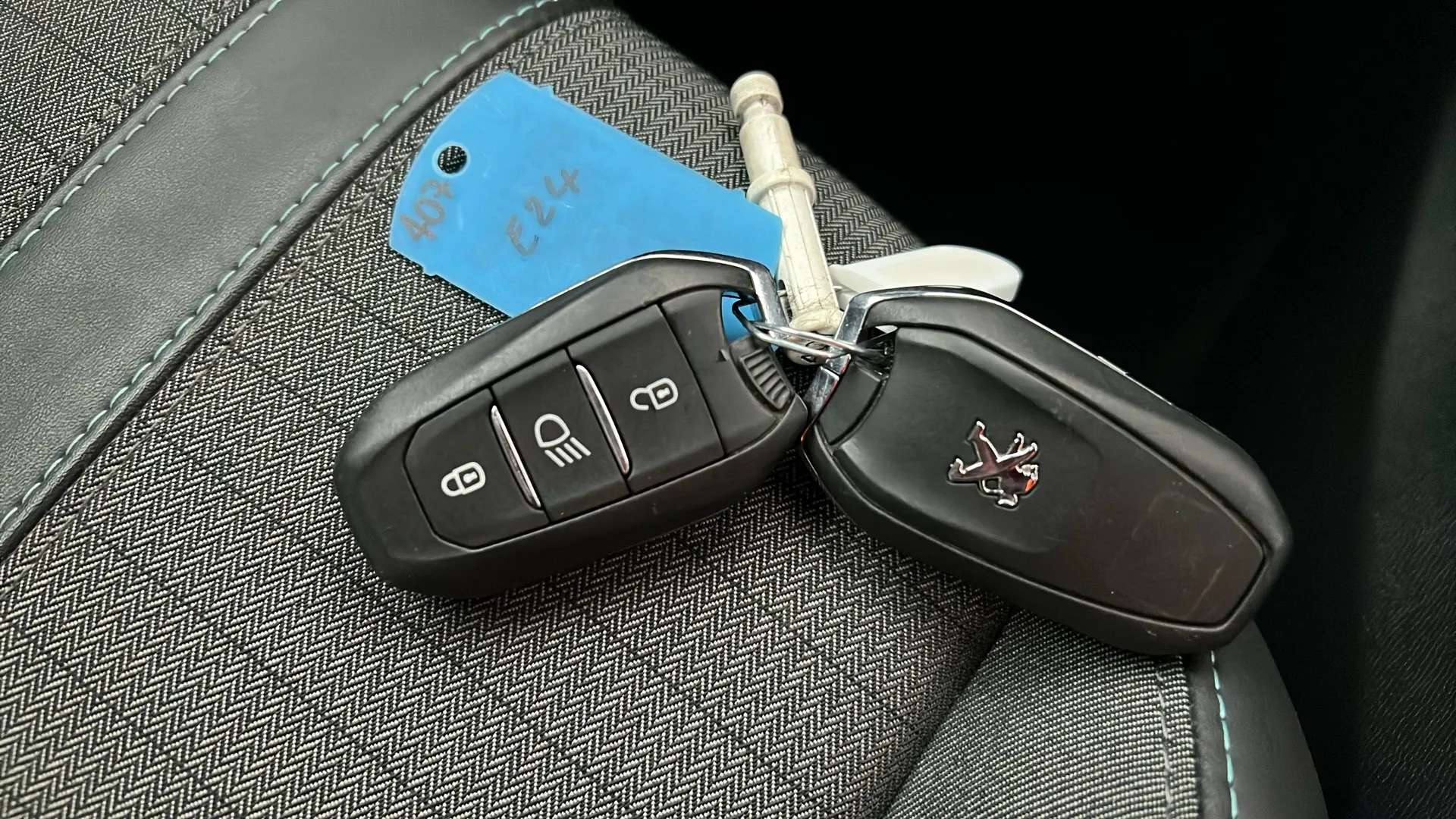 2022 PEUGEOT 2008 2022 PEUGEOT 2008