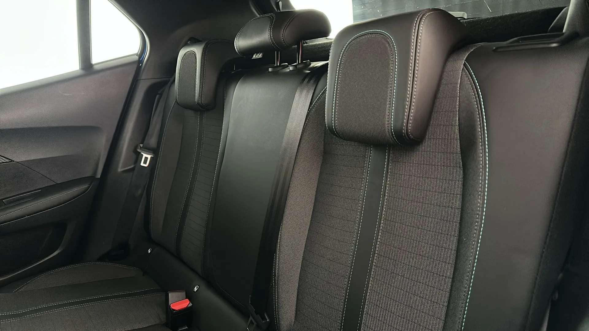 2023 PEUGEOT 2008 2023 PEUGEOT 2008