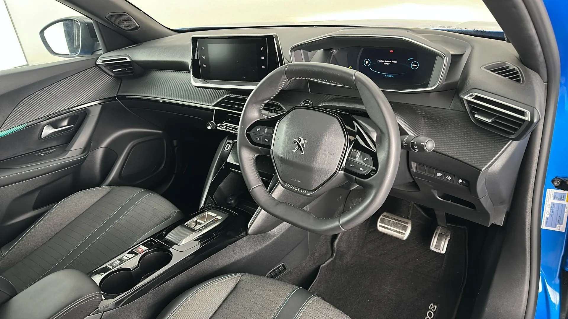 2023 PEUGEOT 2008 2023 PEUGEOT 2008