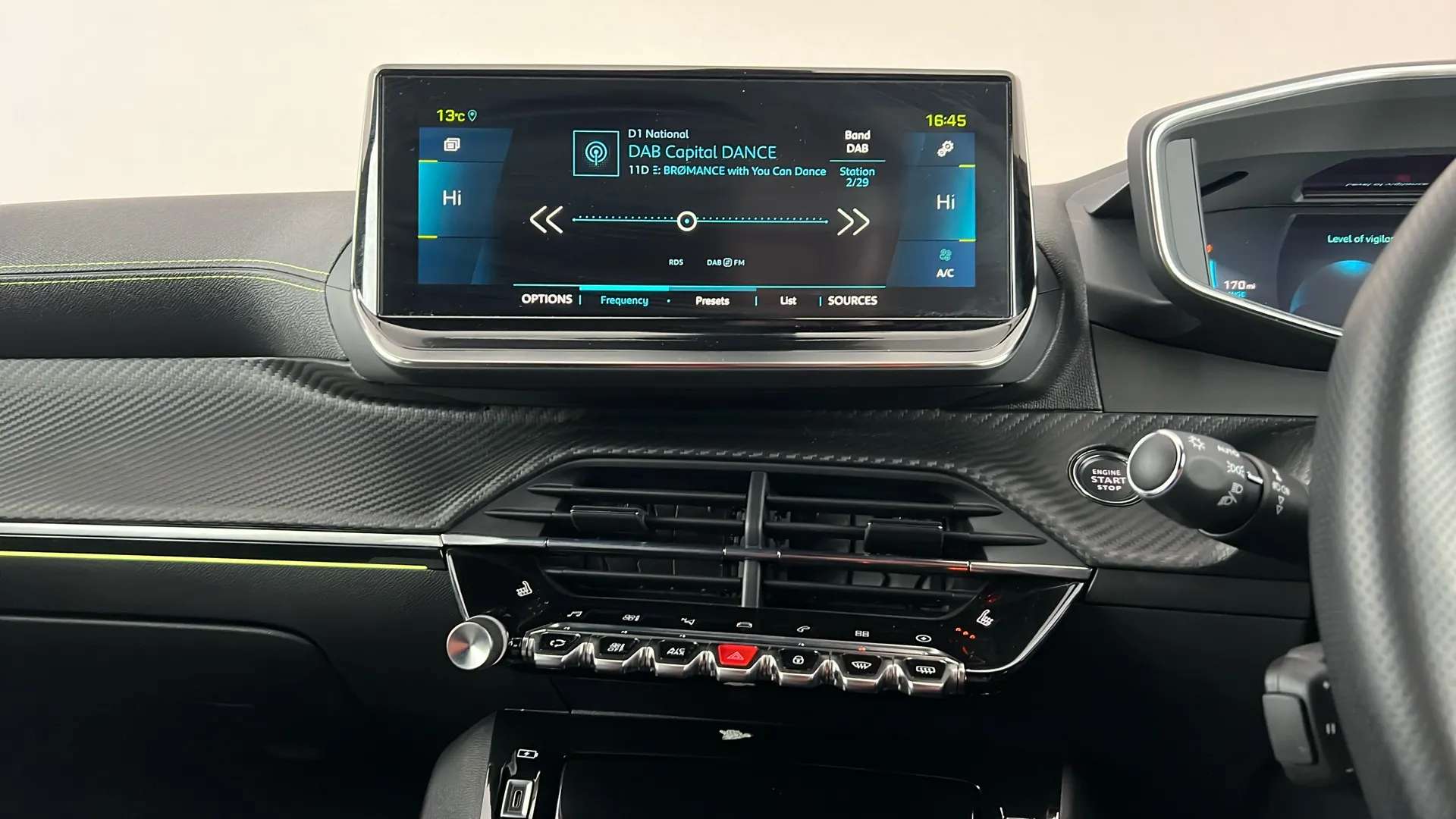 2021 PEUGEOT 2008 2021 PEUGEOT 2008