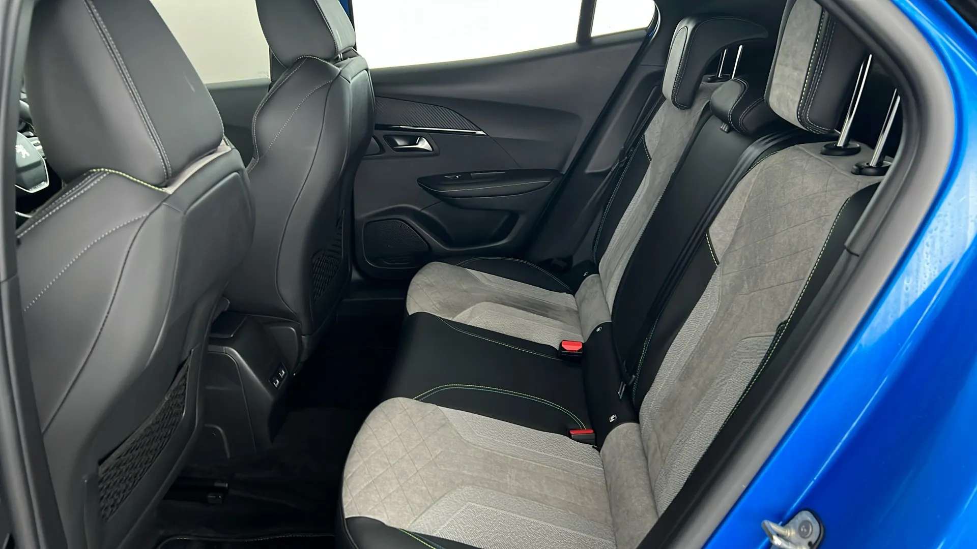 2021 PEUGEOT 2008 2021 PEUGEOT 2008