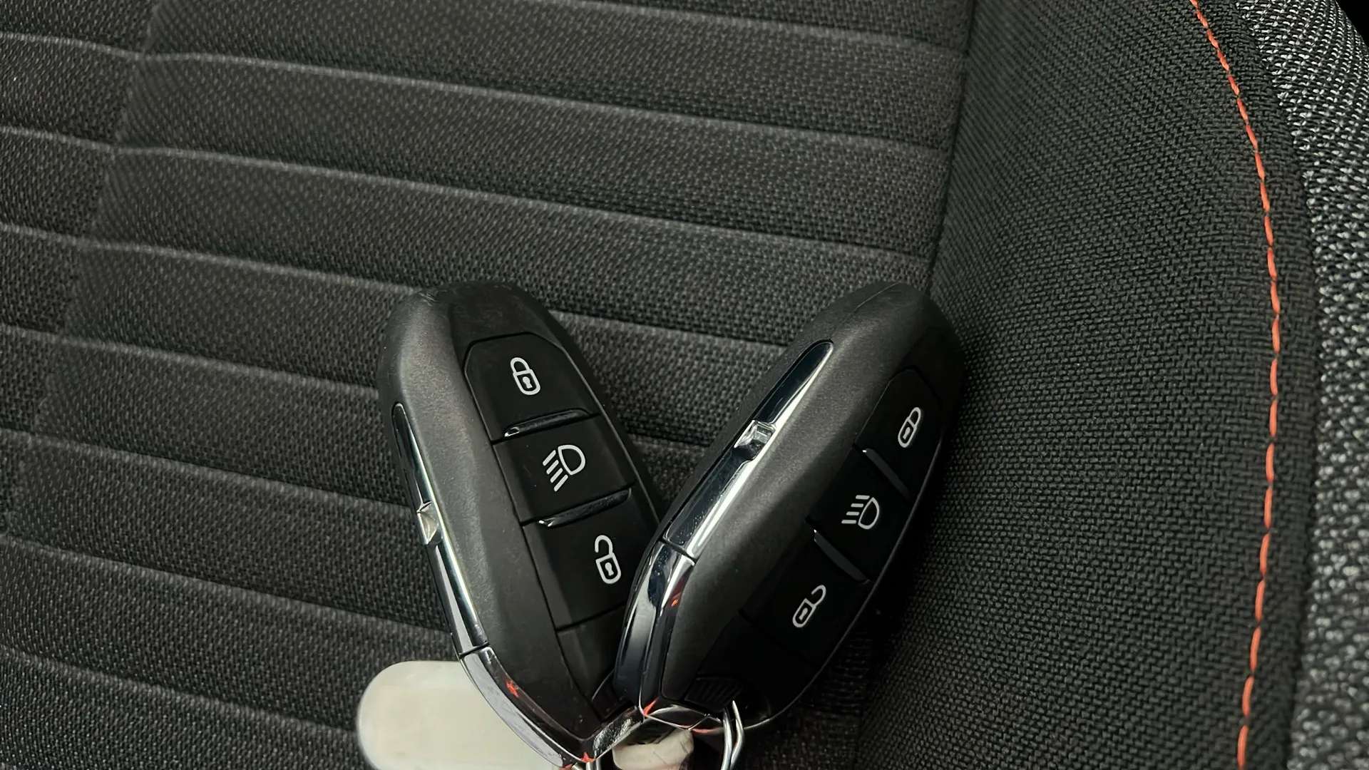 2022 PEUGEOT 2008 2022 PEUGEOT 2008