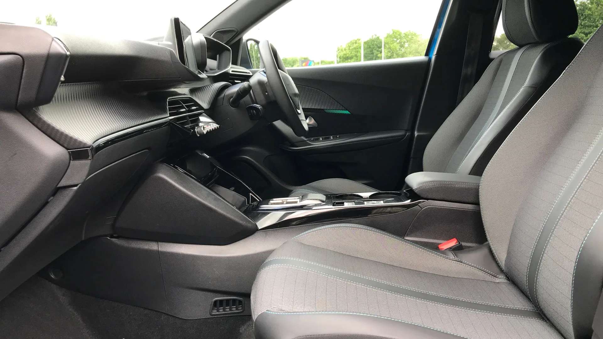 2023 PEUGEOT 2008 2023 PEUGEOT 2008