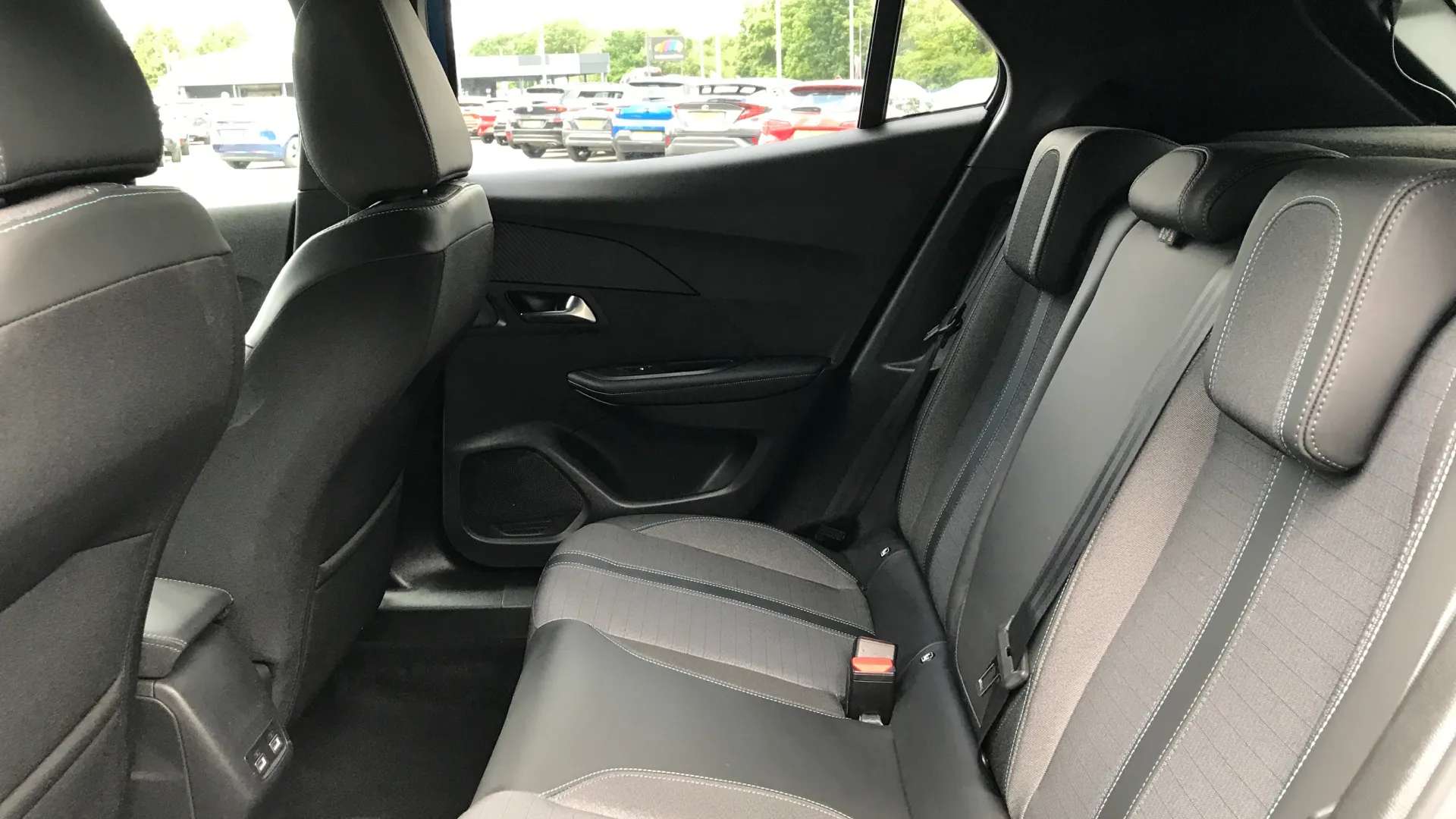 2023 PEUGEOT 2008 2023 PEUGEOT 2008