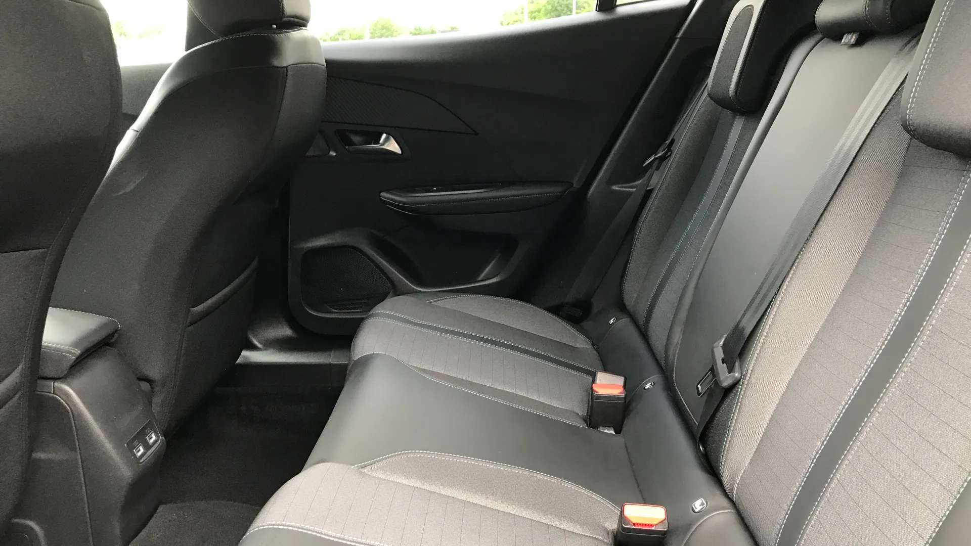 2023 PEUGEOT 2008 2023 PEUGEOT 2008