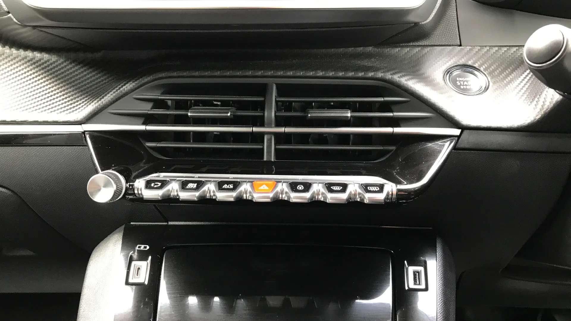 2023 PEUGEOT 2008 2023 PEUGEOT 2008