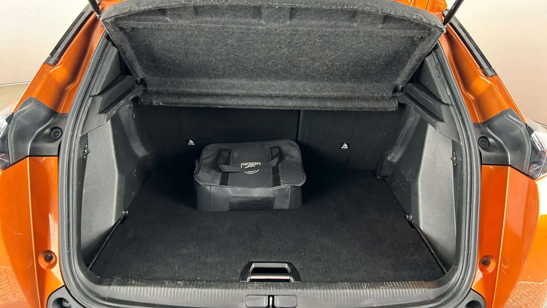 2023 PEUGEOT 2008 2023 PEUGEOT 2008