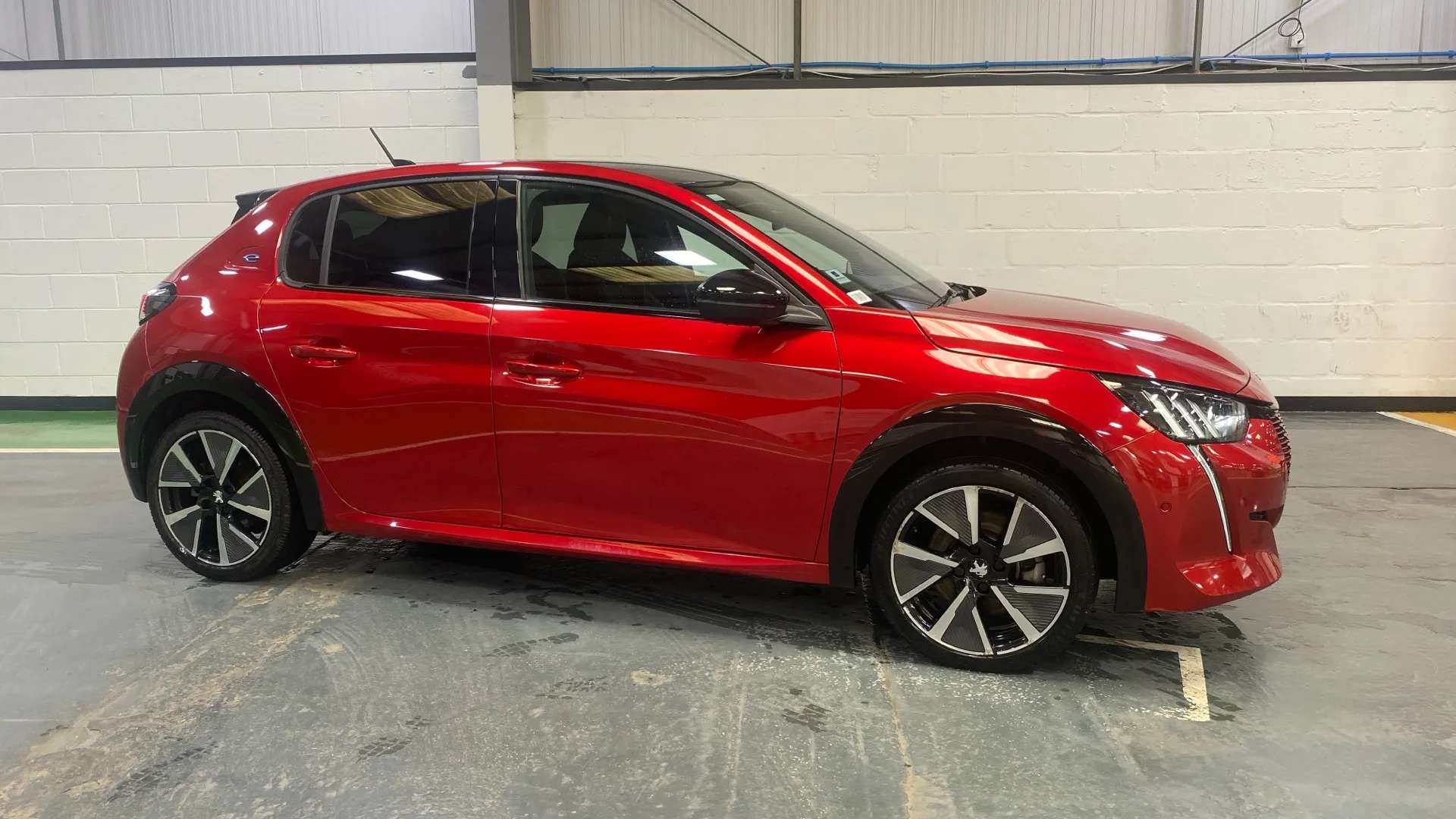 A 2022 PEUGEOT 208 100kW GT Premium 50kWh Auto A 2022 PEUGEOT 208 100kW GT Premium 50kWh Auto
