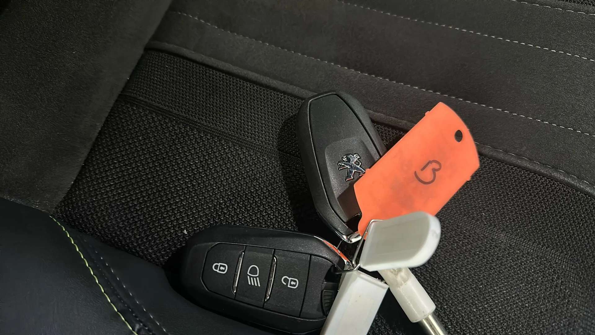 2022 PEUGEOT 208 2022 PEUGEOT 208