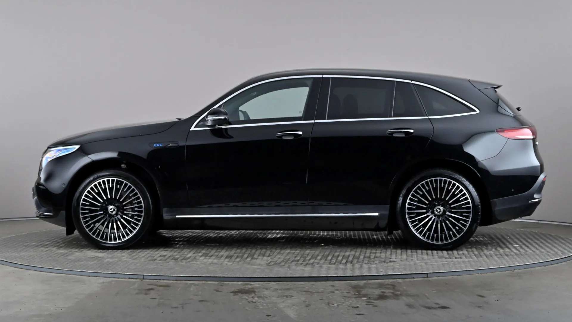 A 2022 MERCEDES-BENZ EQC EQC 400 300kW AMG Line Premium 80kWh Auto A 2022 MERCEDES-BENZ EQC EQC 400 300kW AMG Line Premium 80kWh Auto