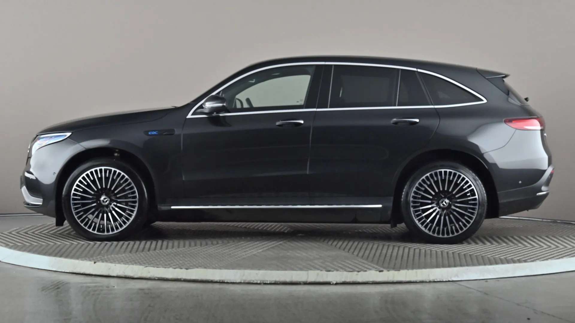 A 2021 MERCEDES-BENZ EQC EQC 400 300kW AMG Line Premium 80kWh Auto A 2021 MERCEDES-BENZ EQC EQC 400 300kW AMG Line Premium 80kWh Auto