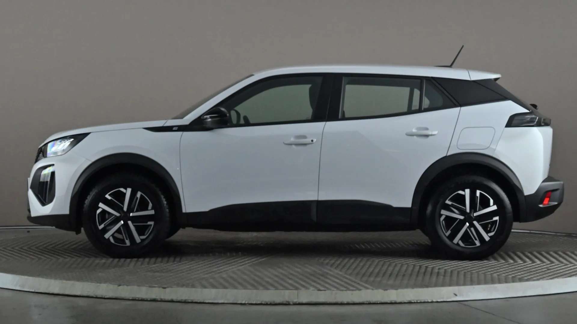 A 2024 PEUGEOT 2008 115kW Active 54kWh Auto A 2024 PEUGEOT 2008 115kW Active 54kWh Auto