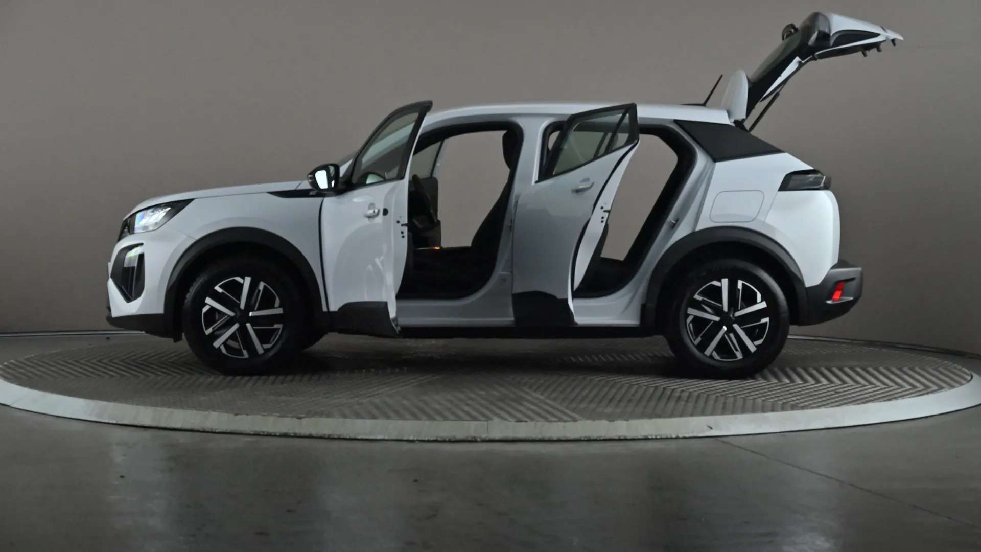 2024 PEUGEOT 2008 2024 PEUGEOT 2008