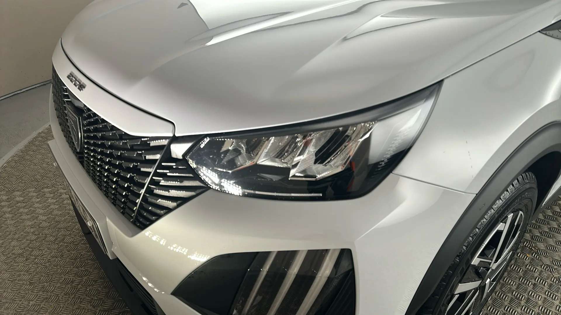 2024 PEUGEOT 2008 2024 PEUGEOT 2008