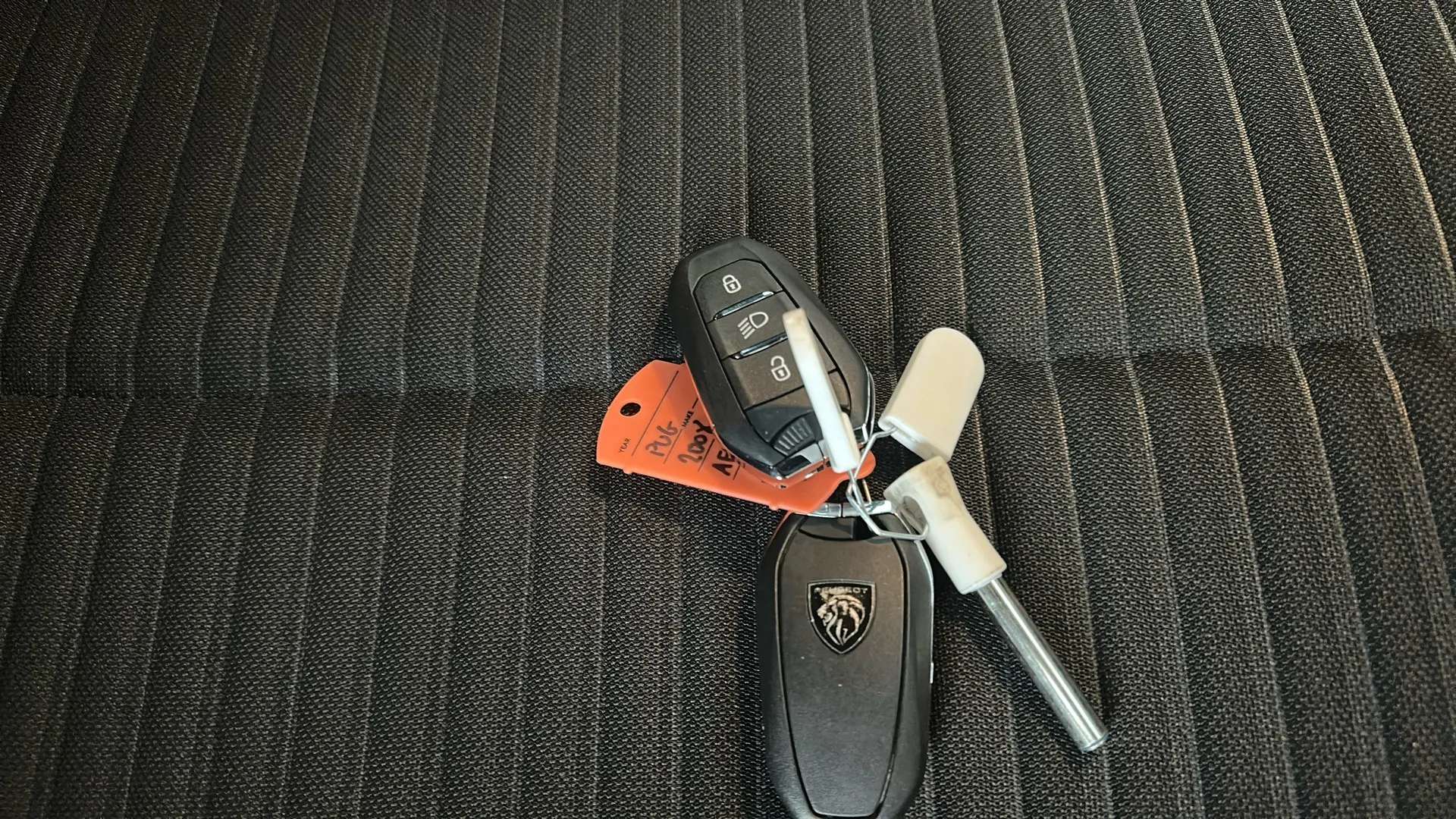 2024 PEUGEOT 2008 2024 PEUGEOT 2008