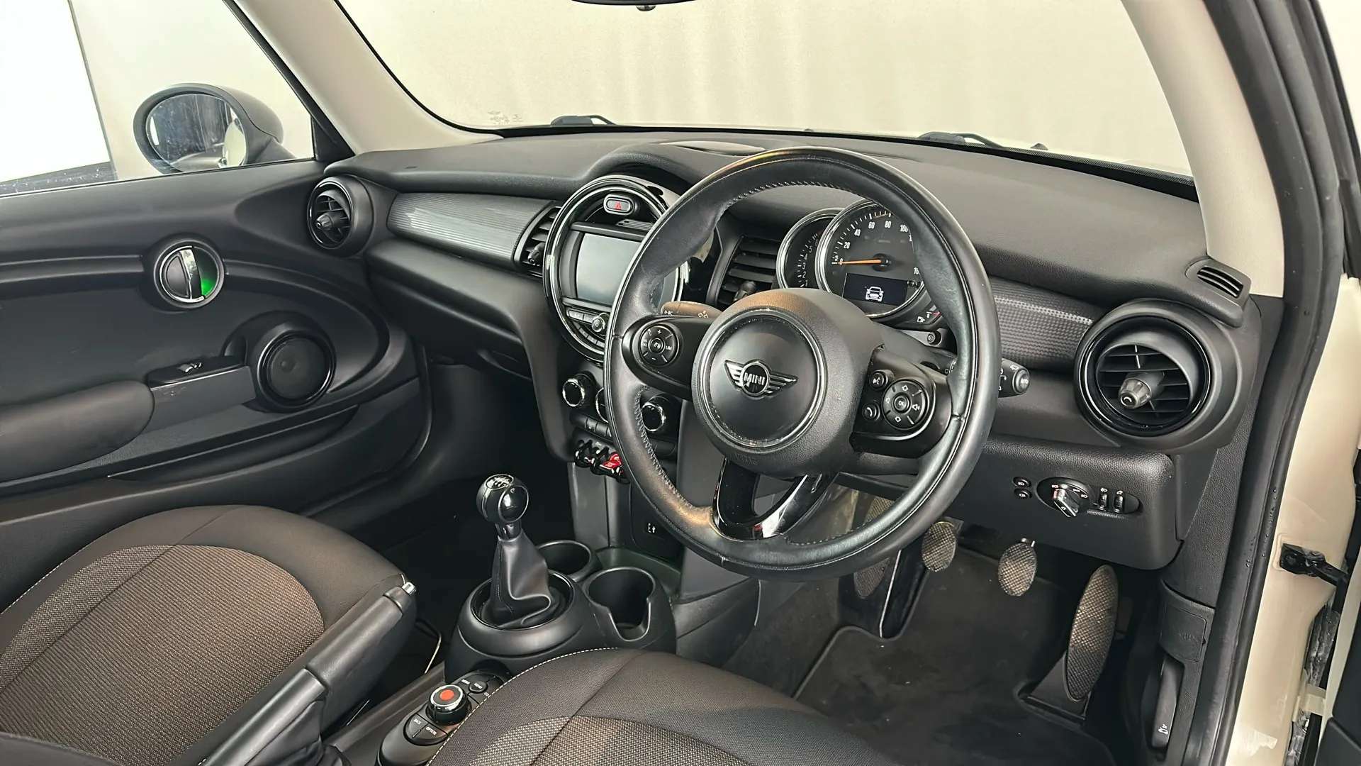 2018 MINI HATCH 2018 MINI HATCH