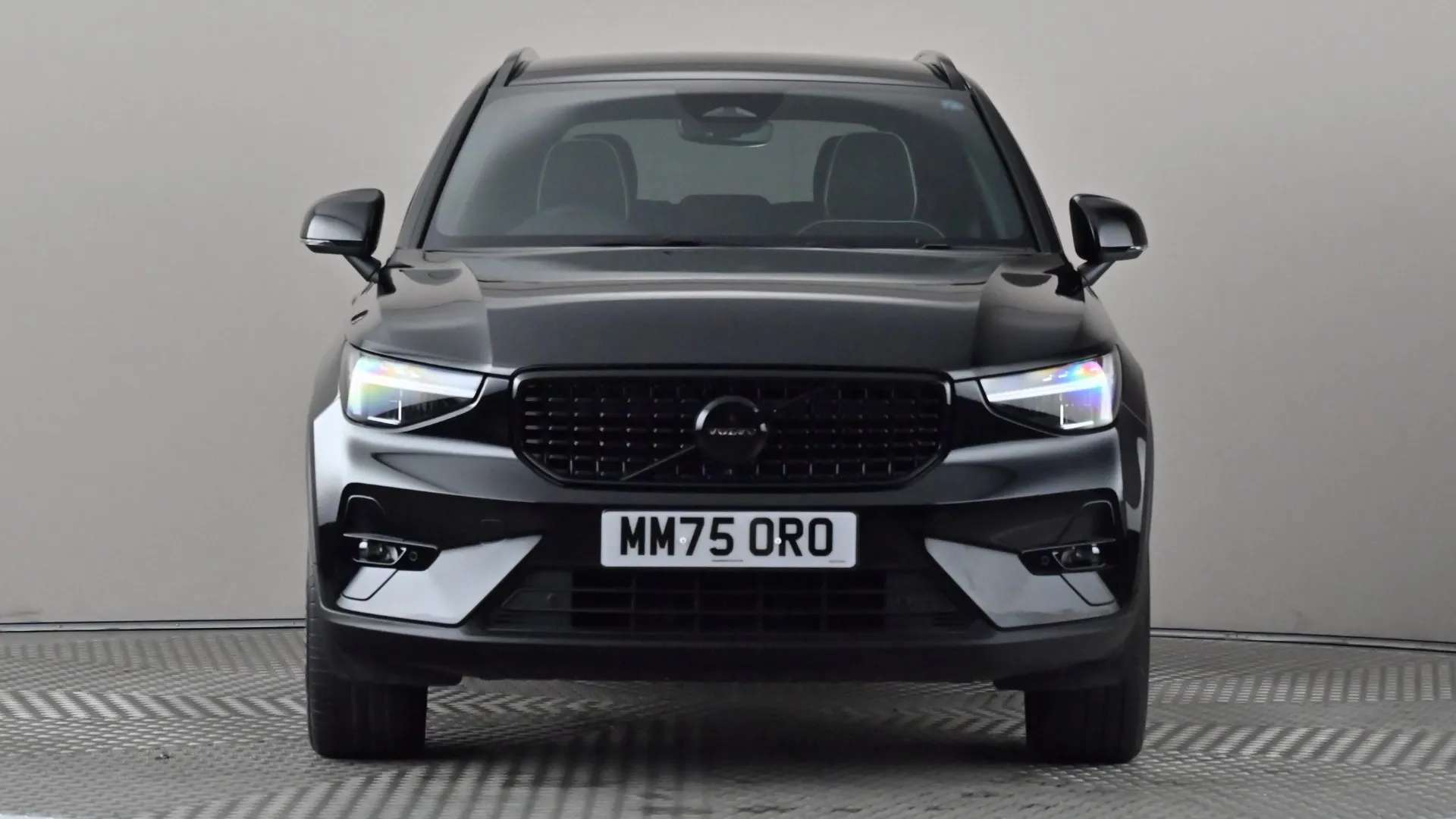 A 2025 VOLVO XC40 2.0 B3P Plus Black Edition Auto A 2025 VOLVO XC40 2.0 B3P Plus Black Edition Auto