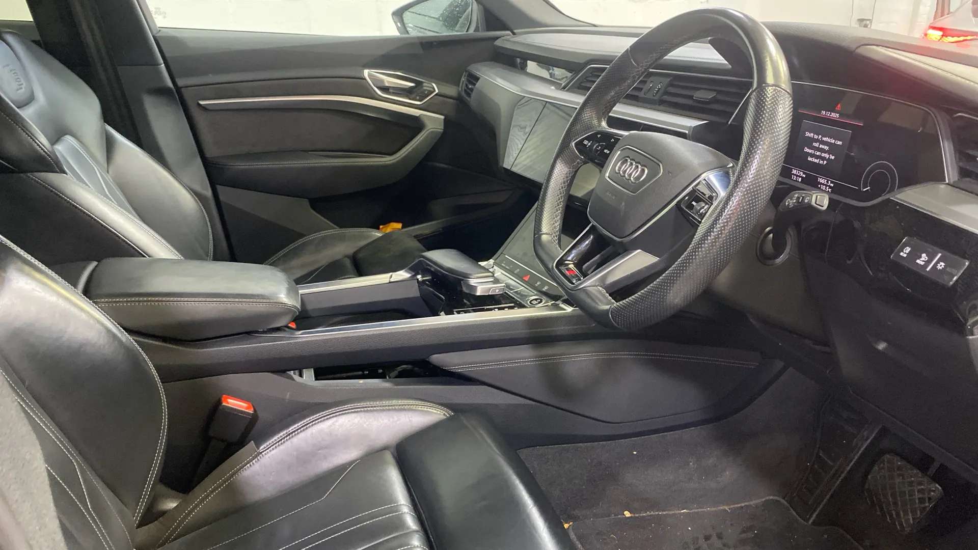 A 2021 AUDI E-TRON 230kW 50 Quattro 71kWh Black Edition Auto A 2021 AUDI E-TRON 230kW 50 Quattro 71kWh Black Edition Auto